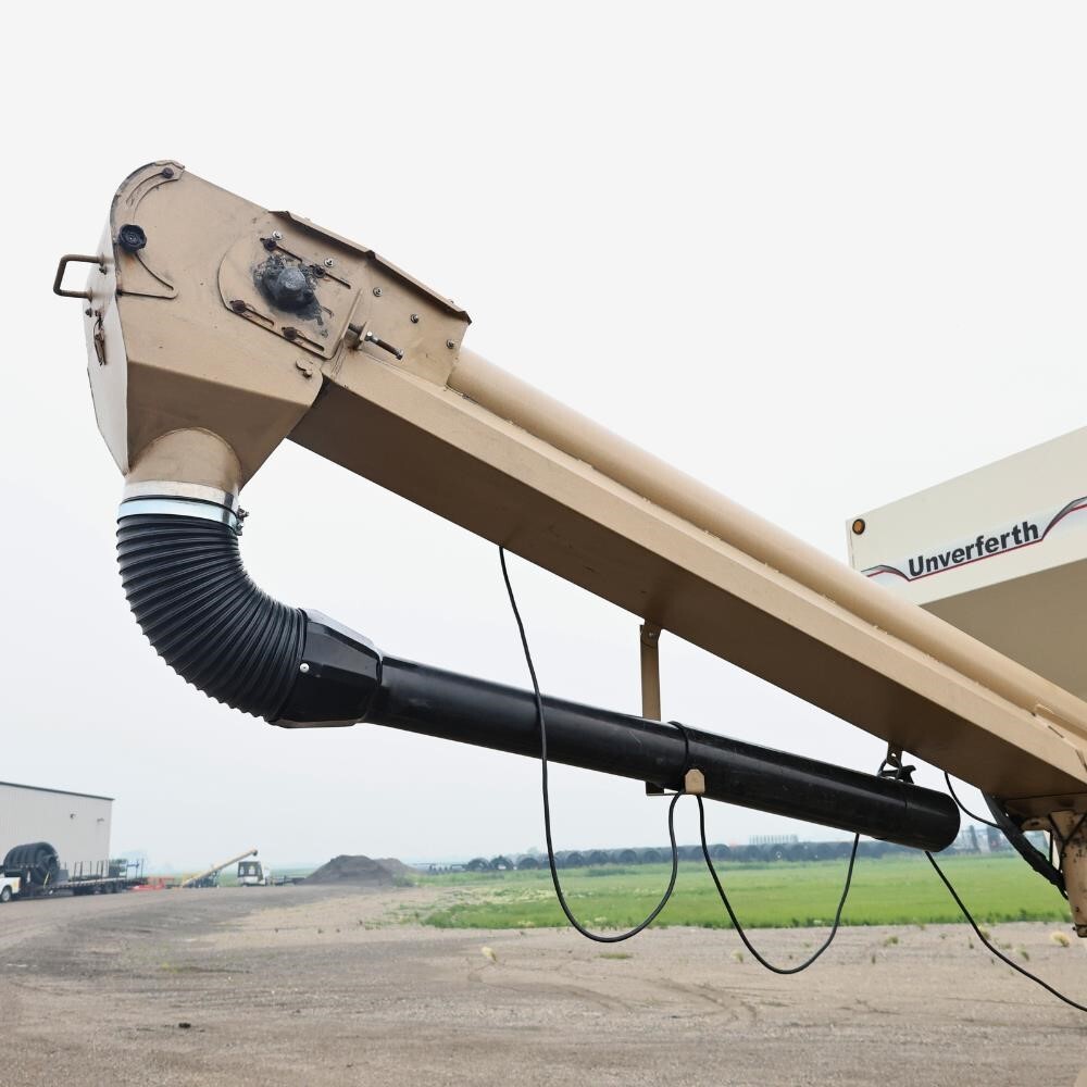 2013 Unverferth 3750 Seed Tender