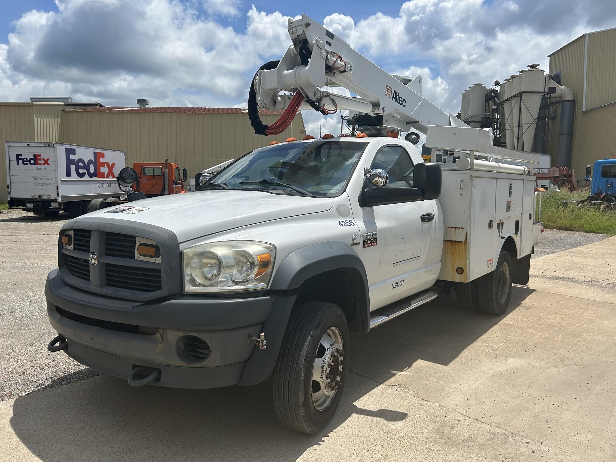 2010 Altec AT37G Miscellaneous