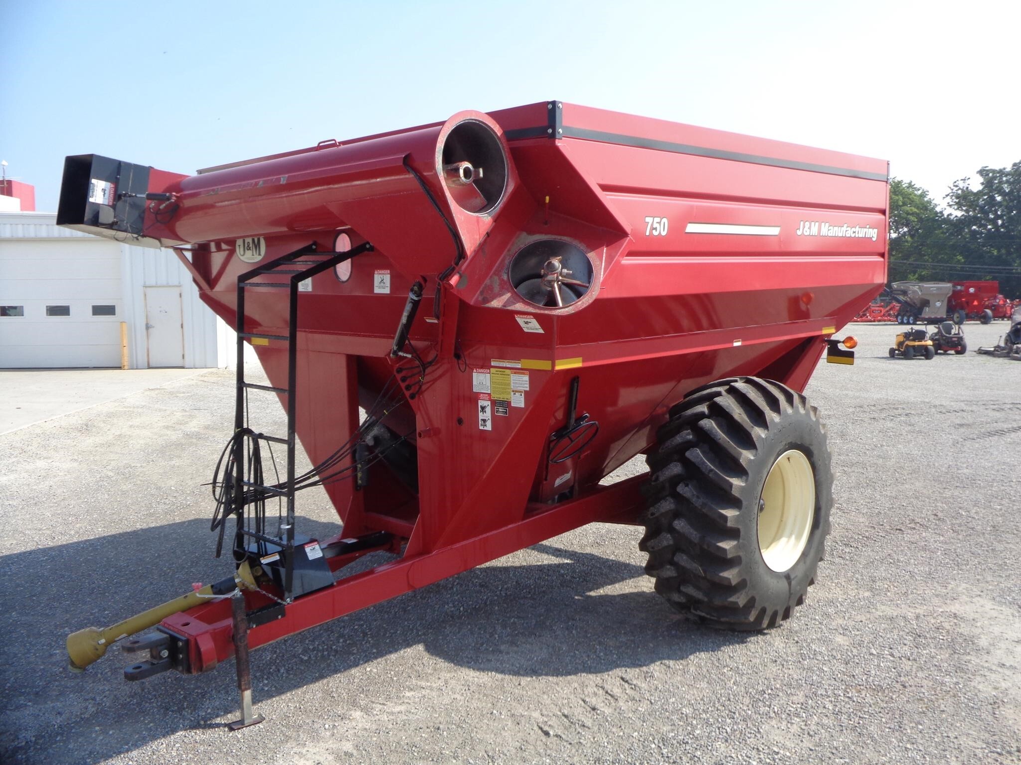  J&M 750-18 Grain Cart