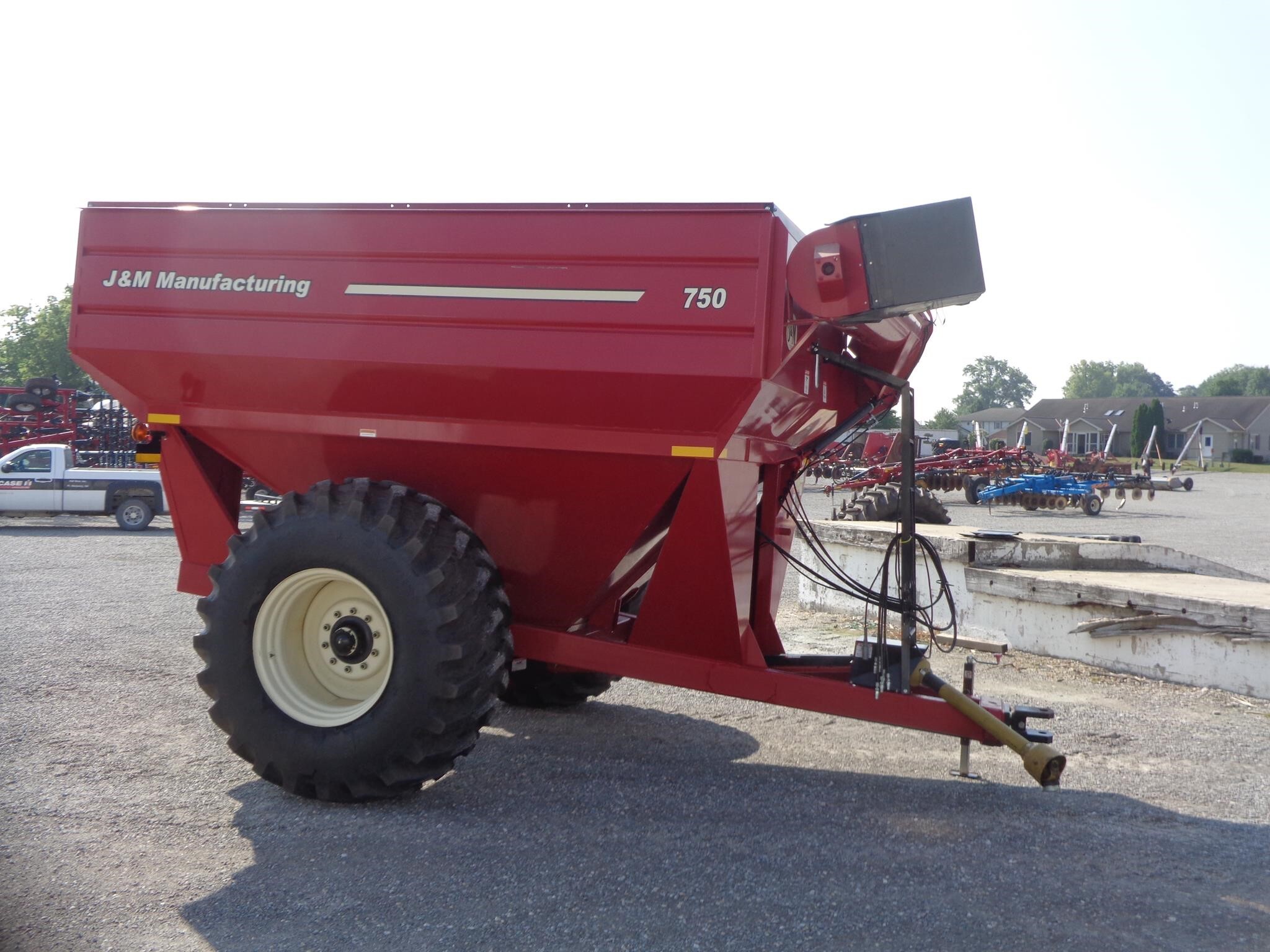  J&M 750-18 Grain Cart