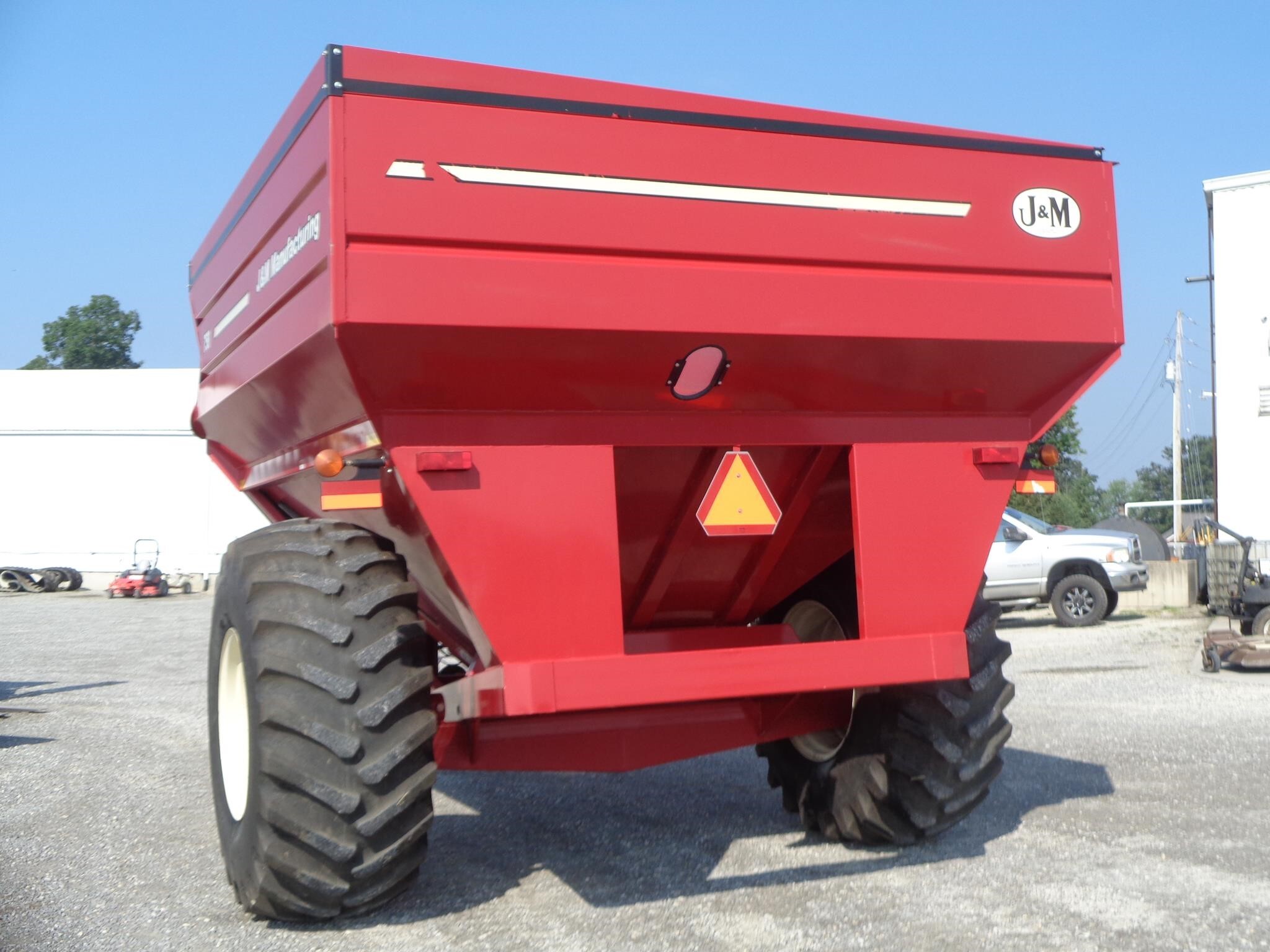  J&M 750-18 Grain Cart