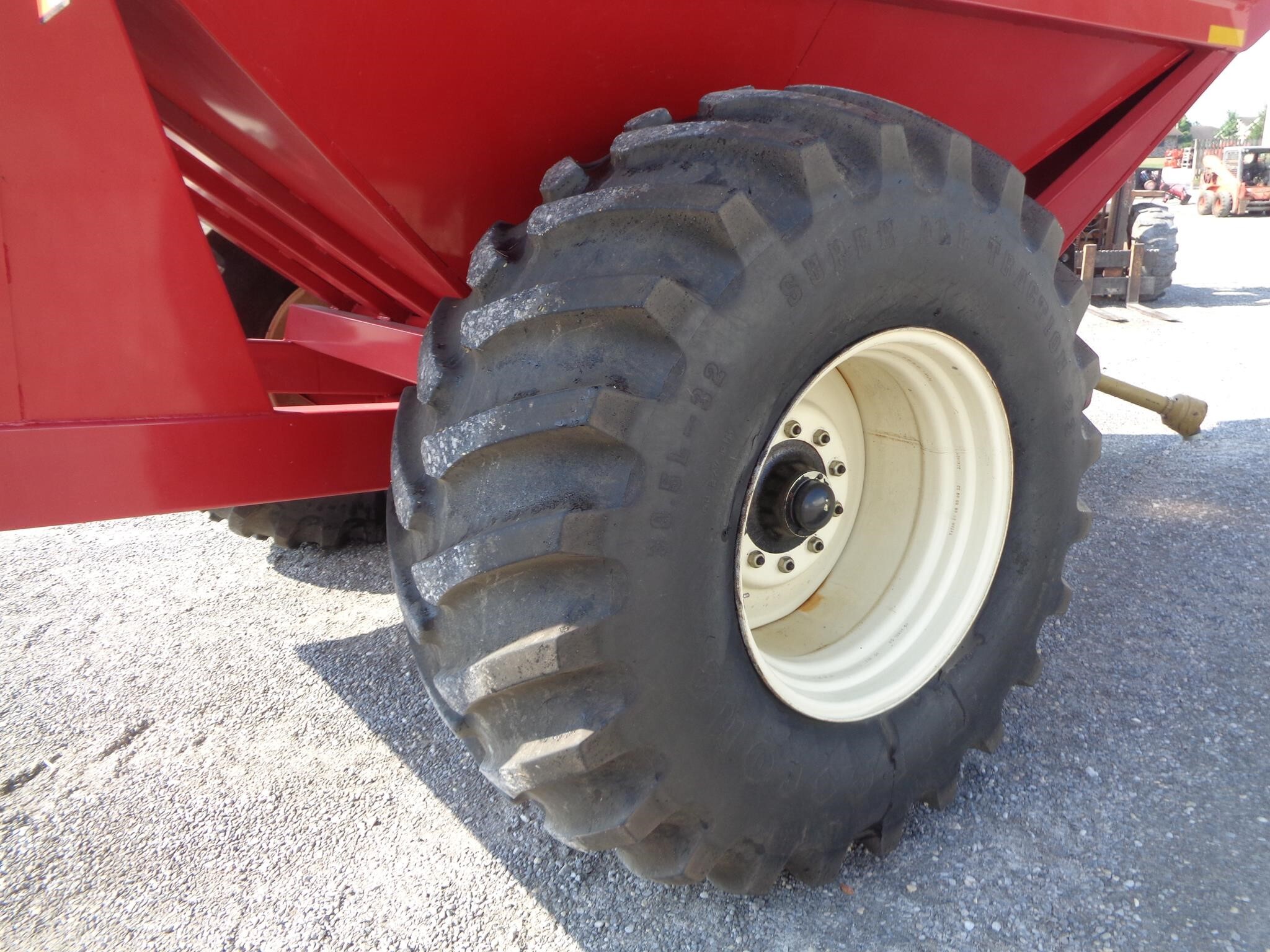  J&M 750-18 Grain Cart