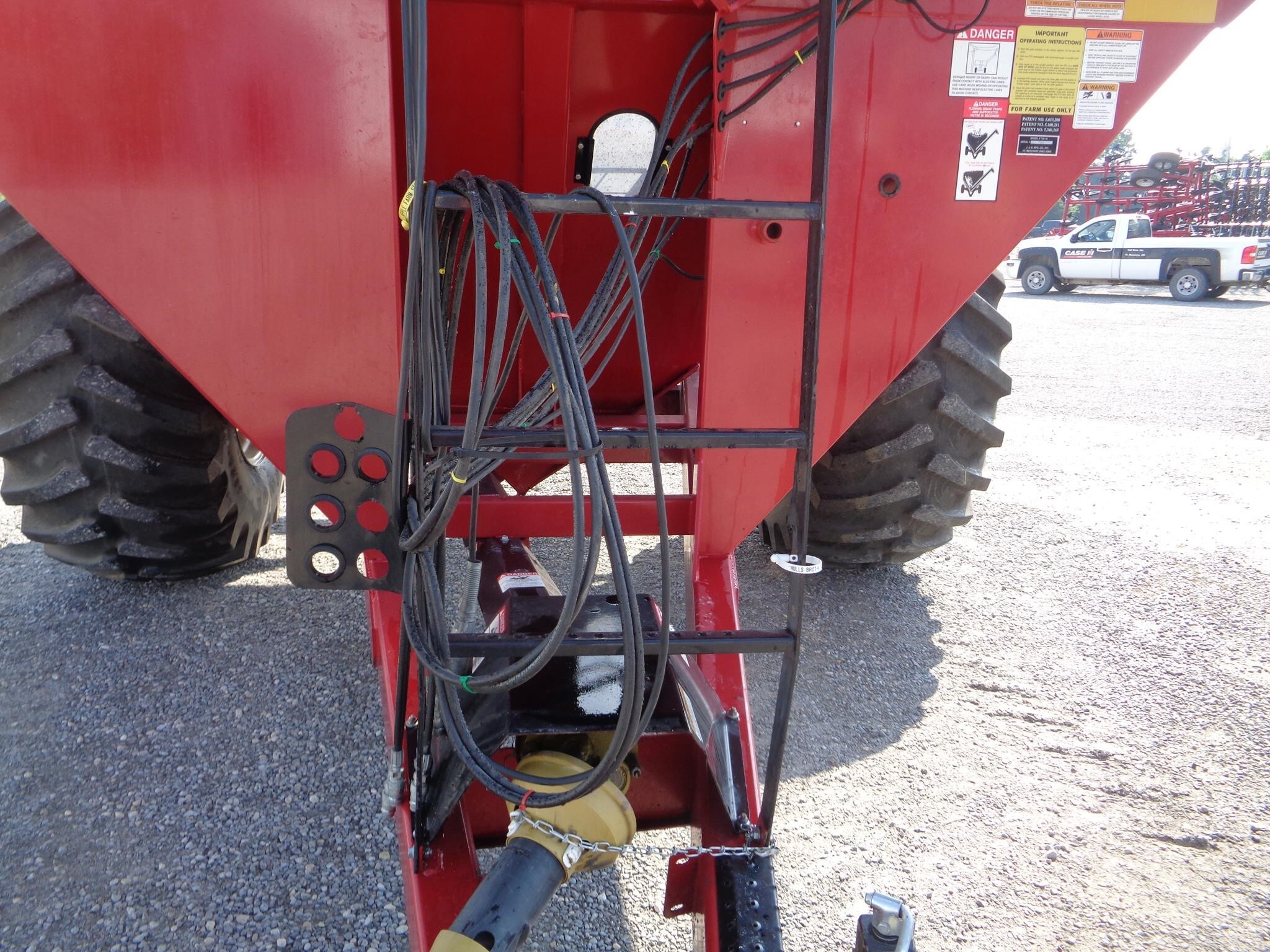  J&M 750-18 Grain Cart