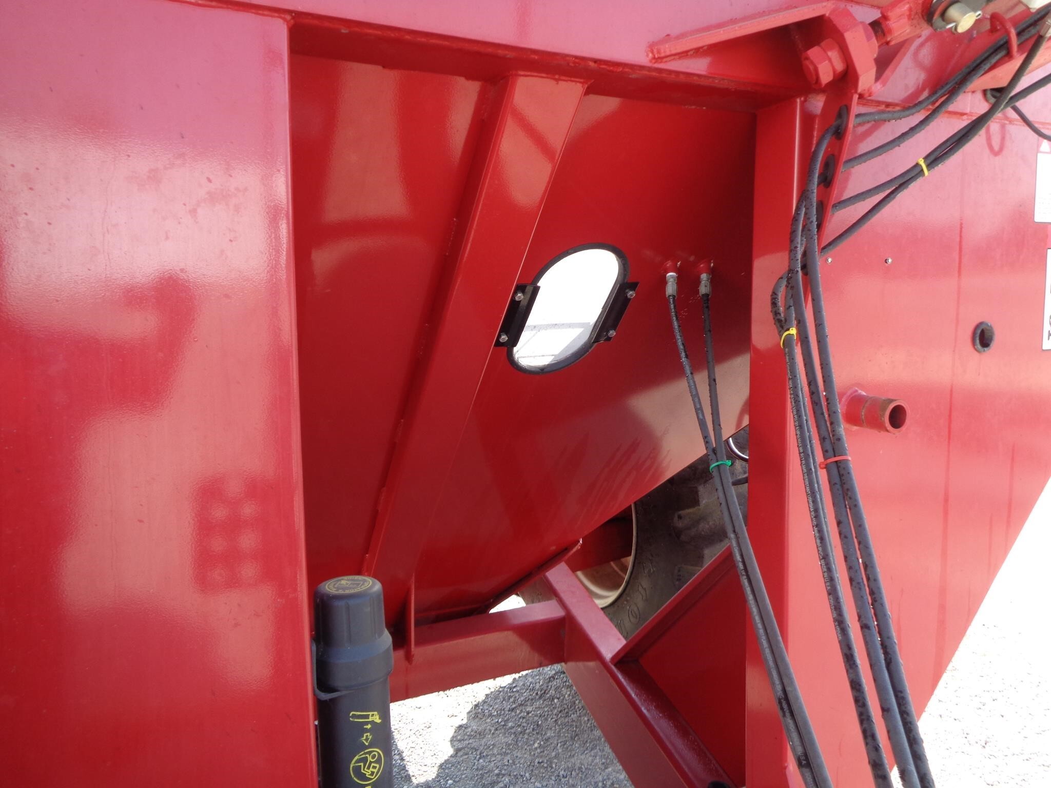  J&M 750-18 Grain Cart
