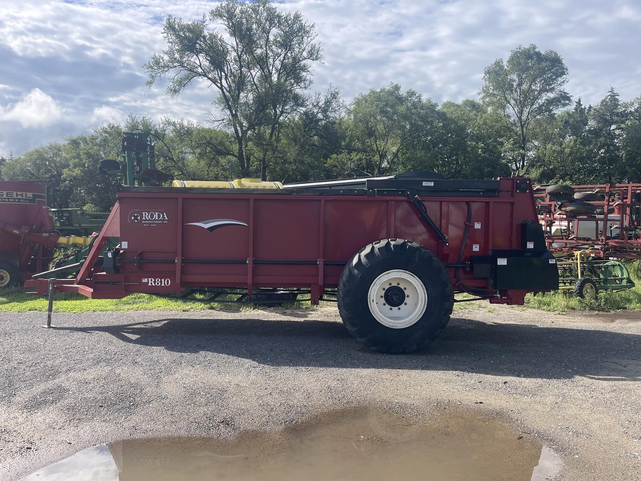 Roda R810 Manure Spreader - $22,500 | Machinery Pete