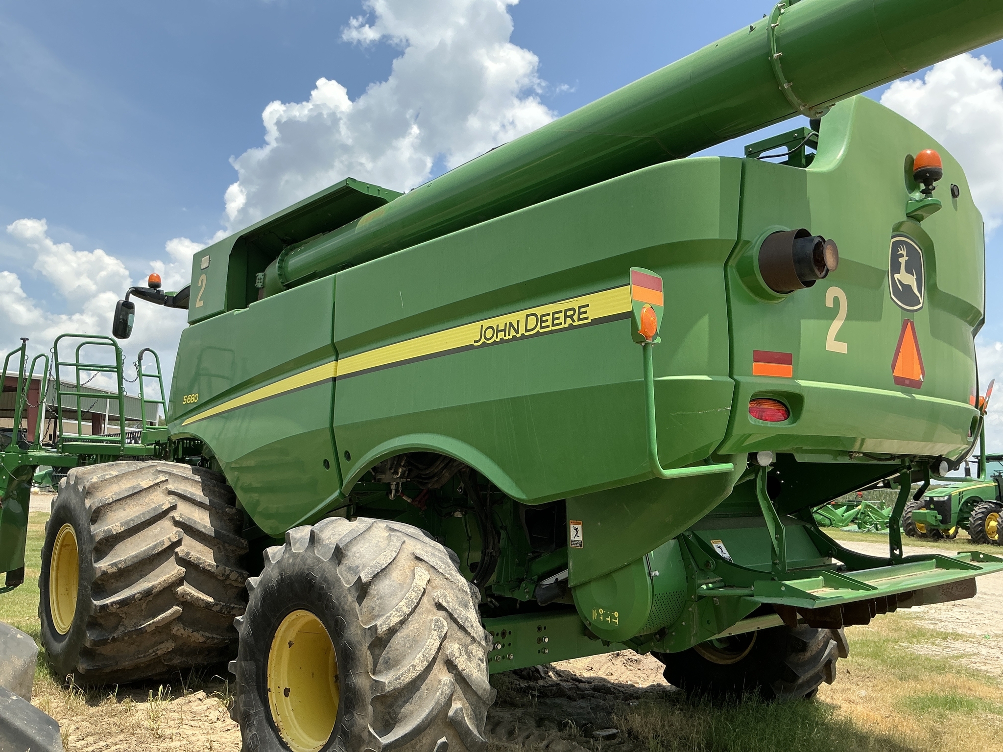 2012 John Deere S680 Combine