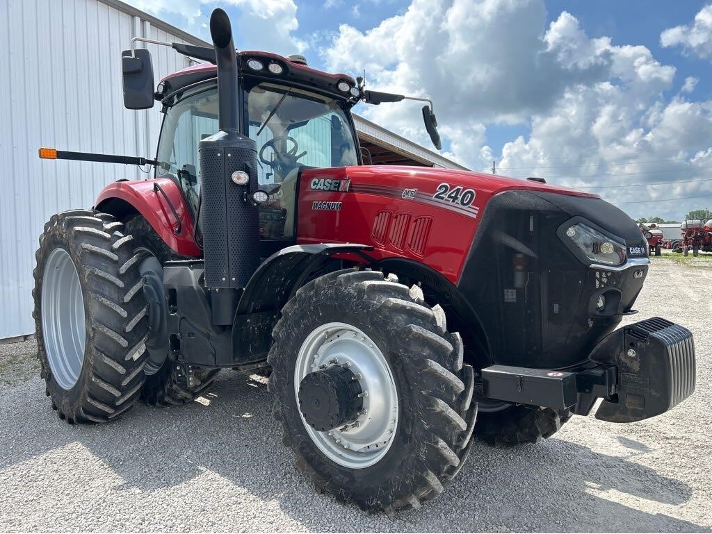2024 Case IH MAGNUM 240 CVX Tractor