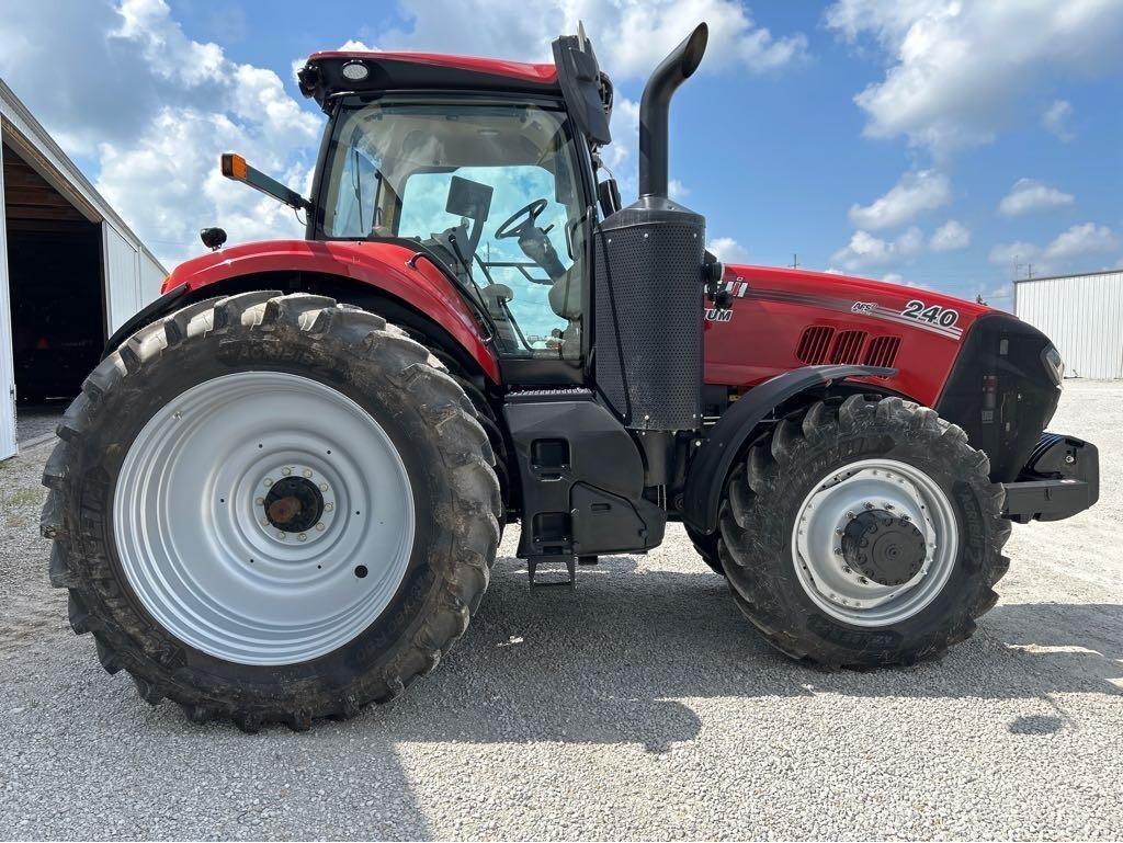 2024 Case IH MAGNUM 240 CVX Tractor