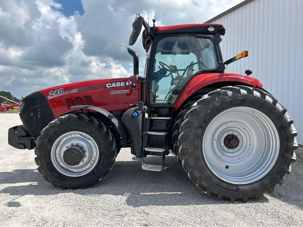 2024 Case IH MAGNUM 240 CVX Tractor