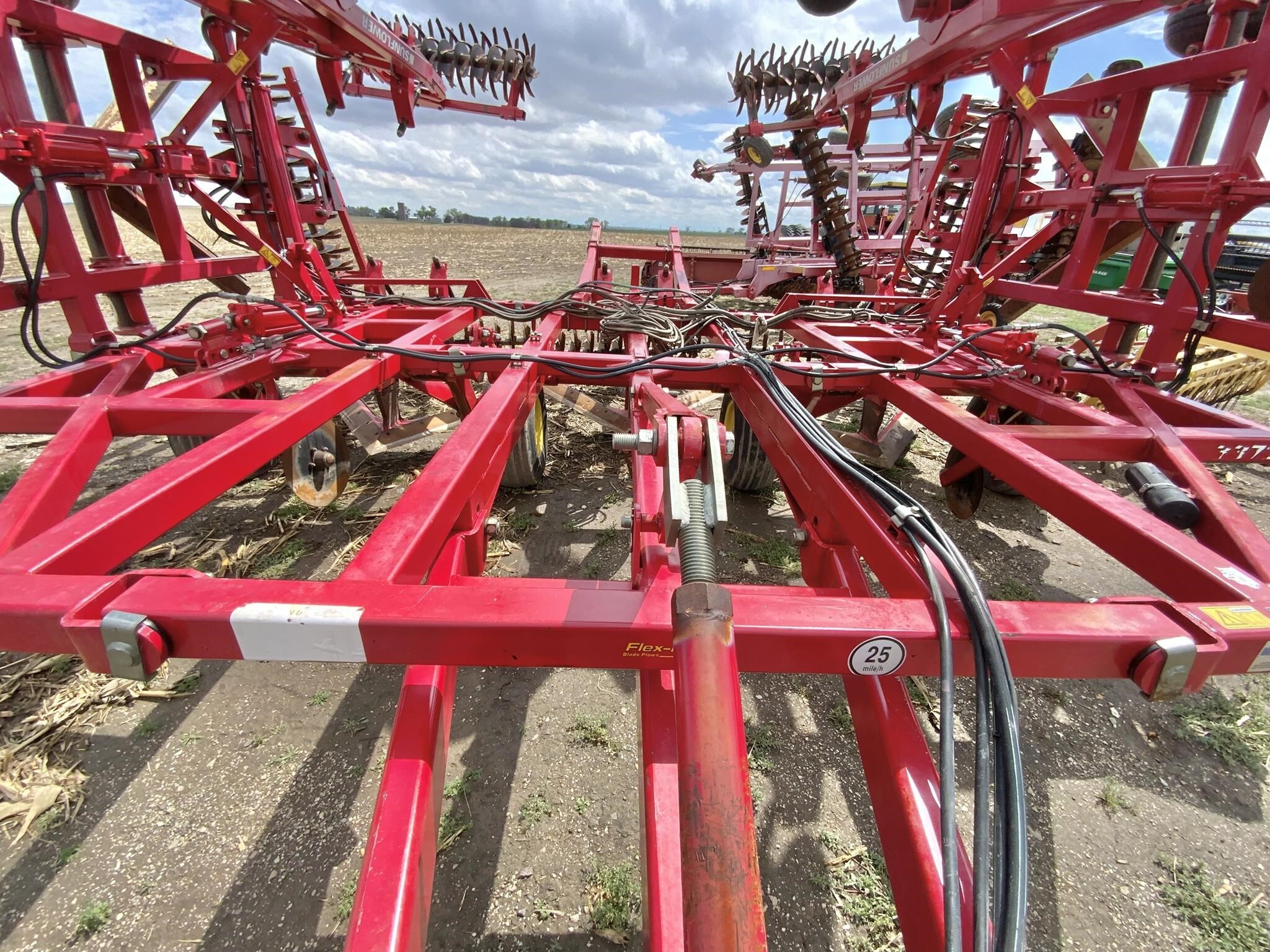 2011 Sunflower 3372-40 Chisel Plow