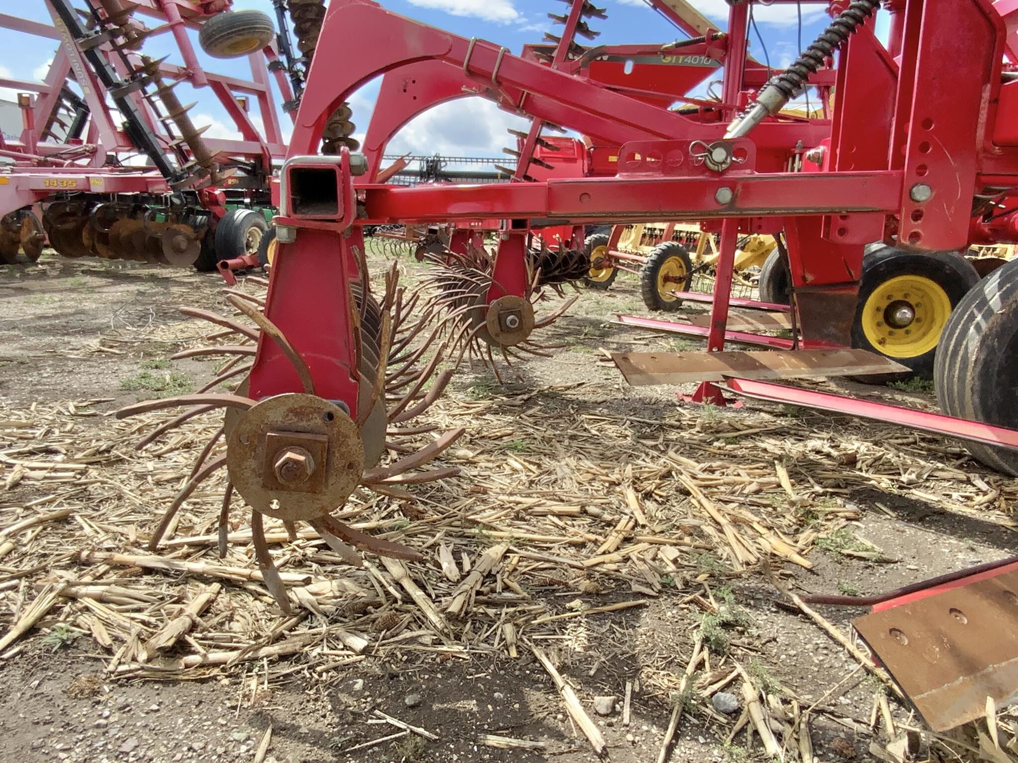 2011 Sunflower 3372-40 Chisel Plow