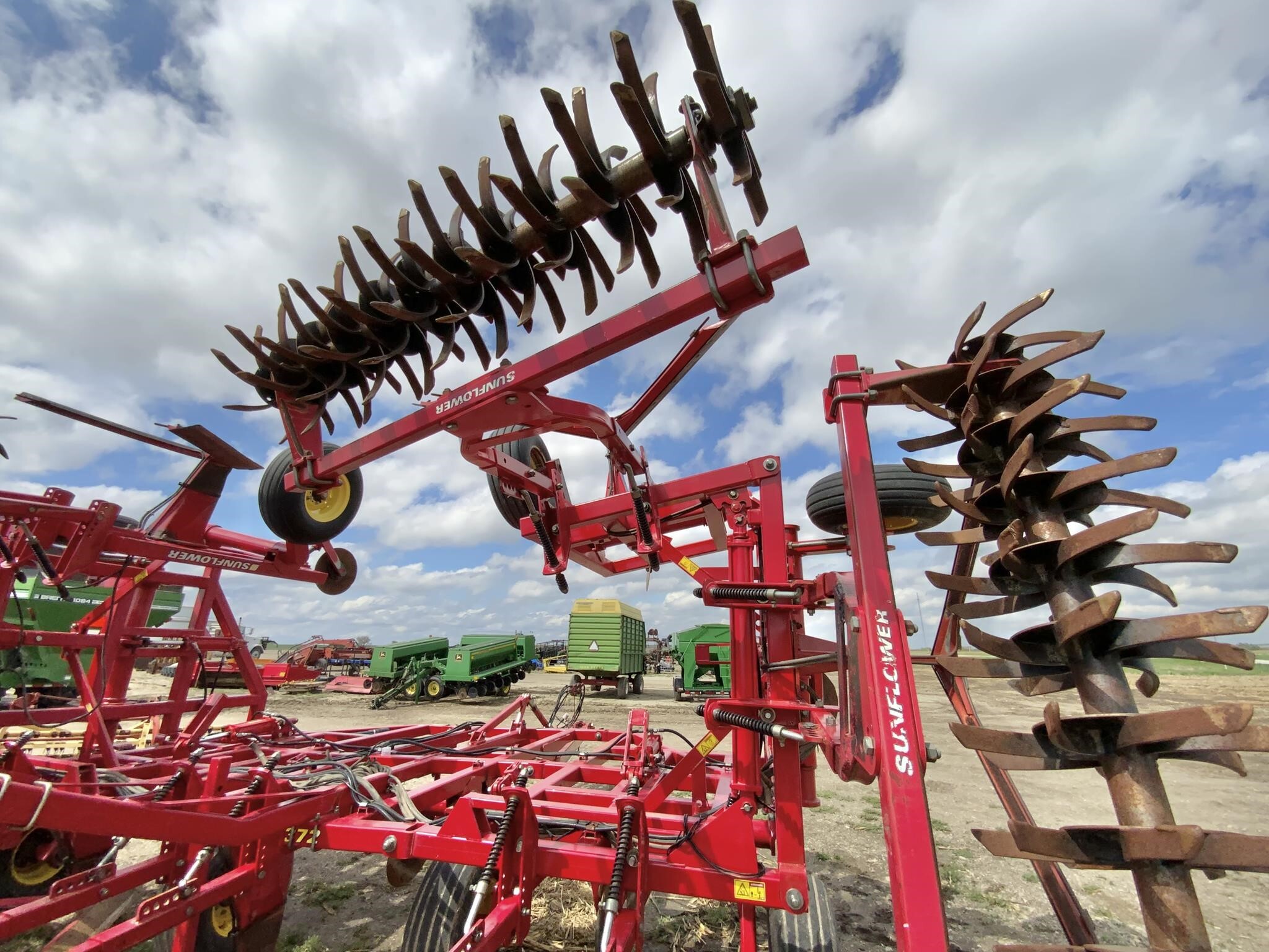 2011 Sunflower 3372-40 Chisel Plow