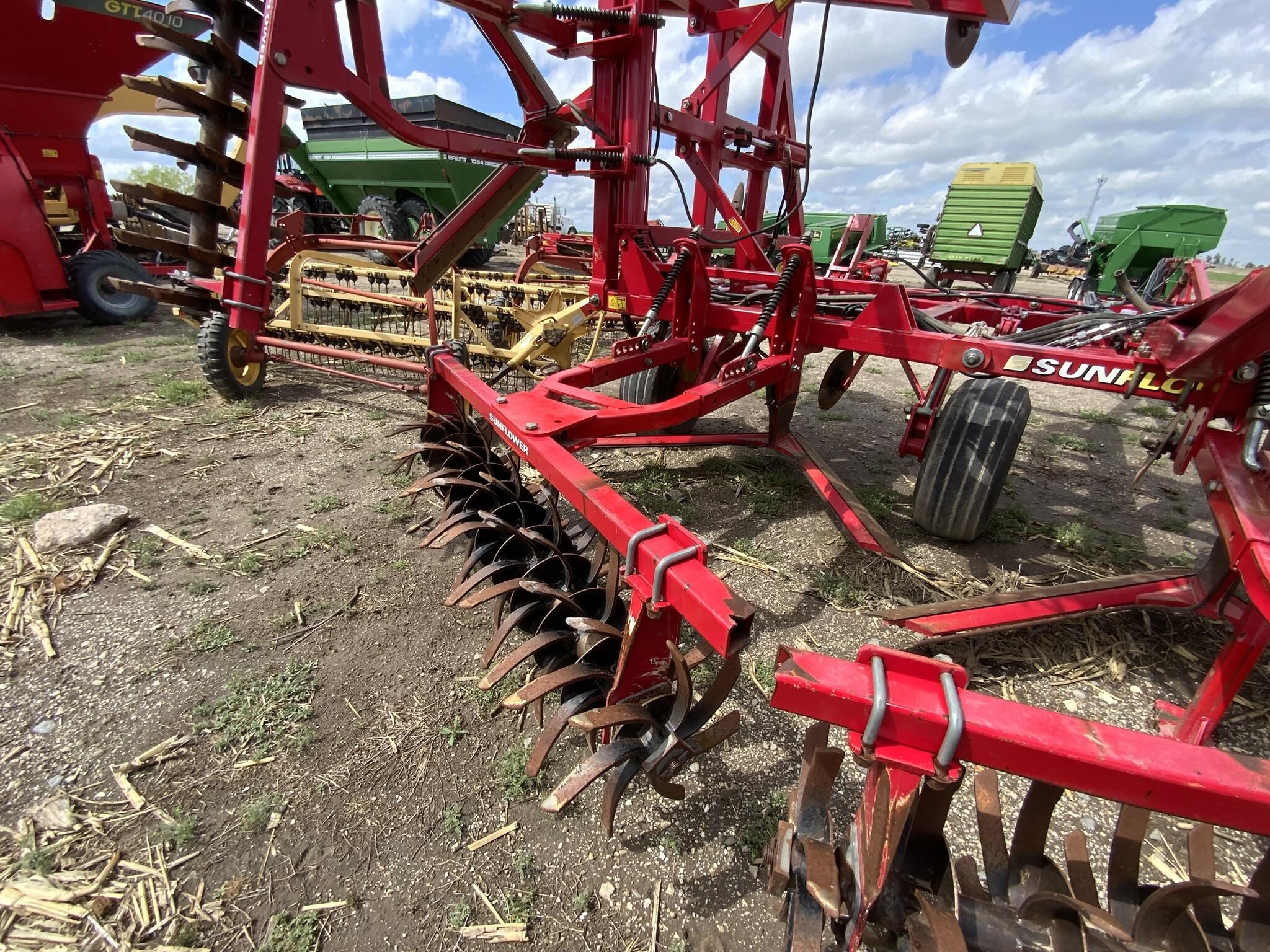 2011 Sunflower 3372-40 Chisel Plow