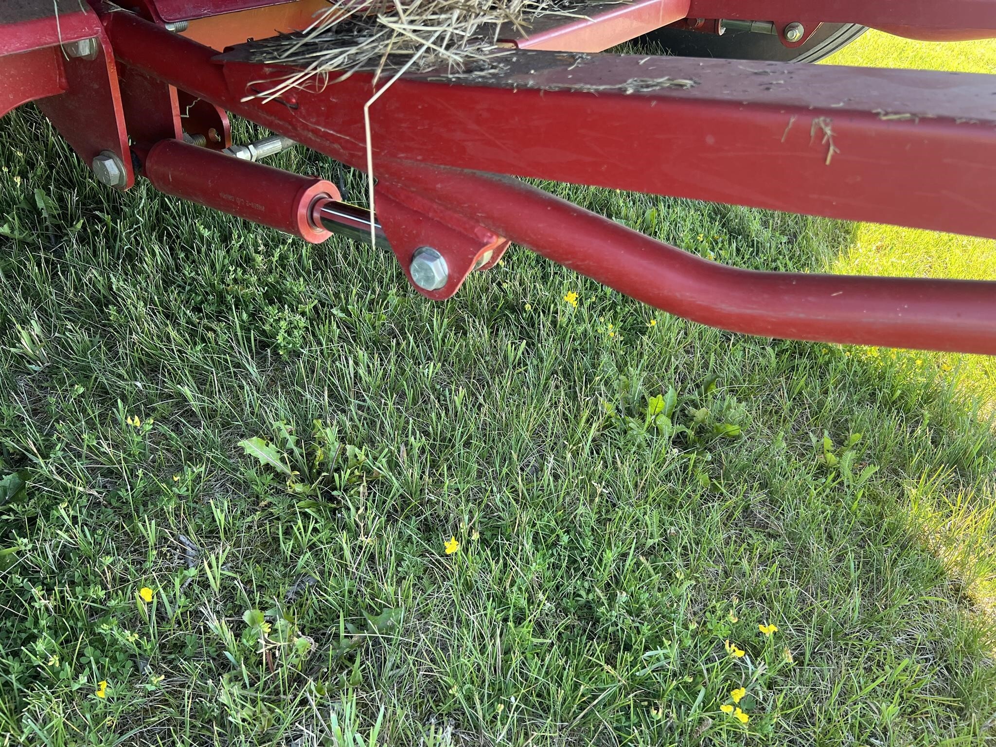 2019 New Holland Roll-Belt 560 Round Baler