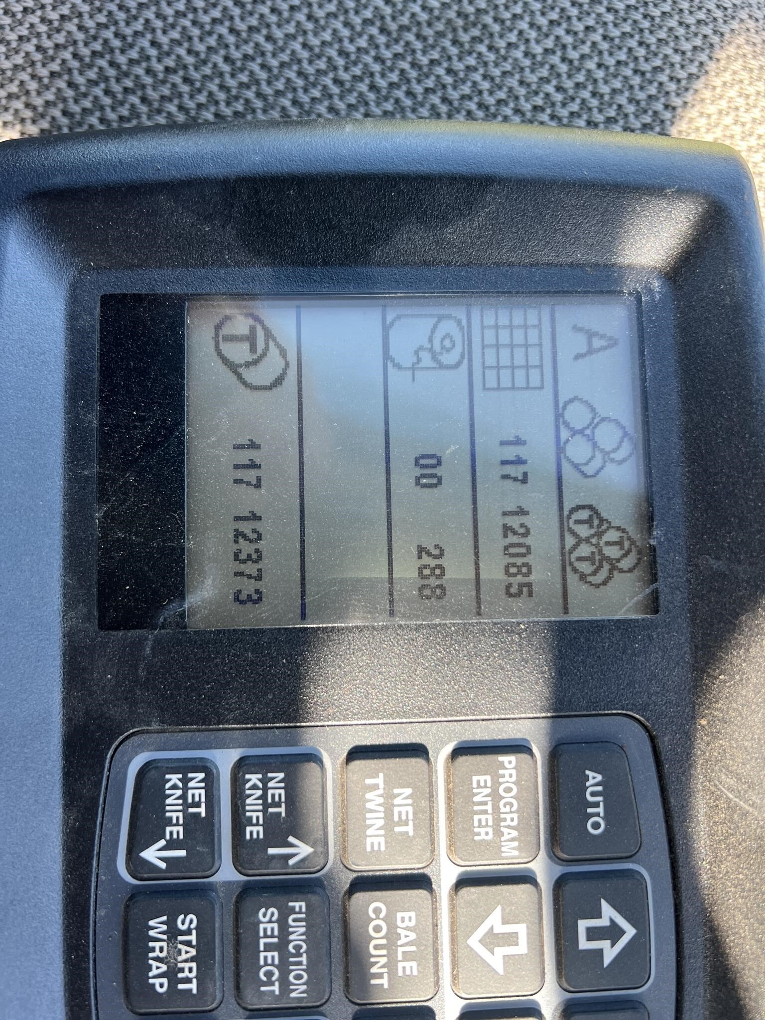 2019 New Holland Roll-Belt 560 Round Baler