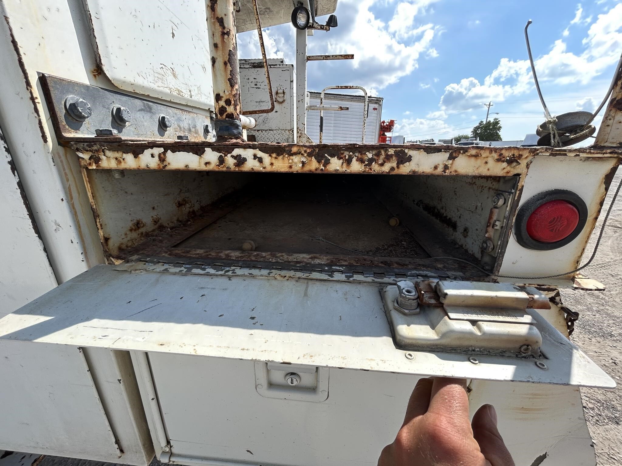 2008 Altec AA755L Crane