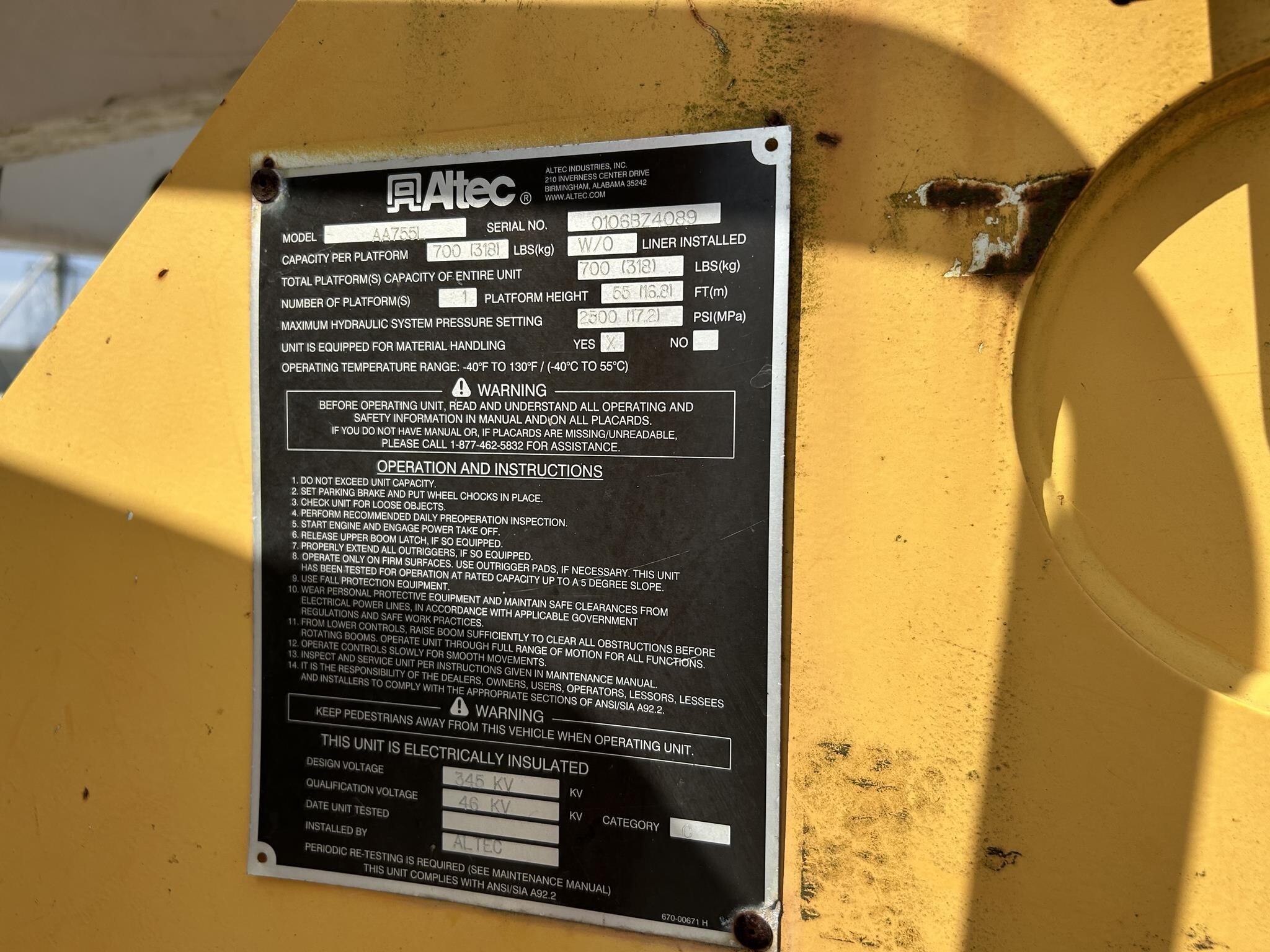 2008 Altec AA755L Crane