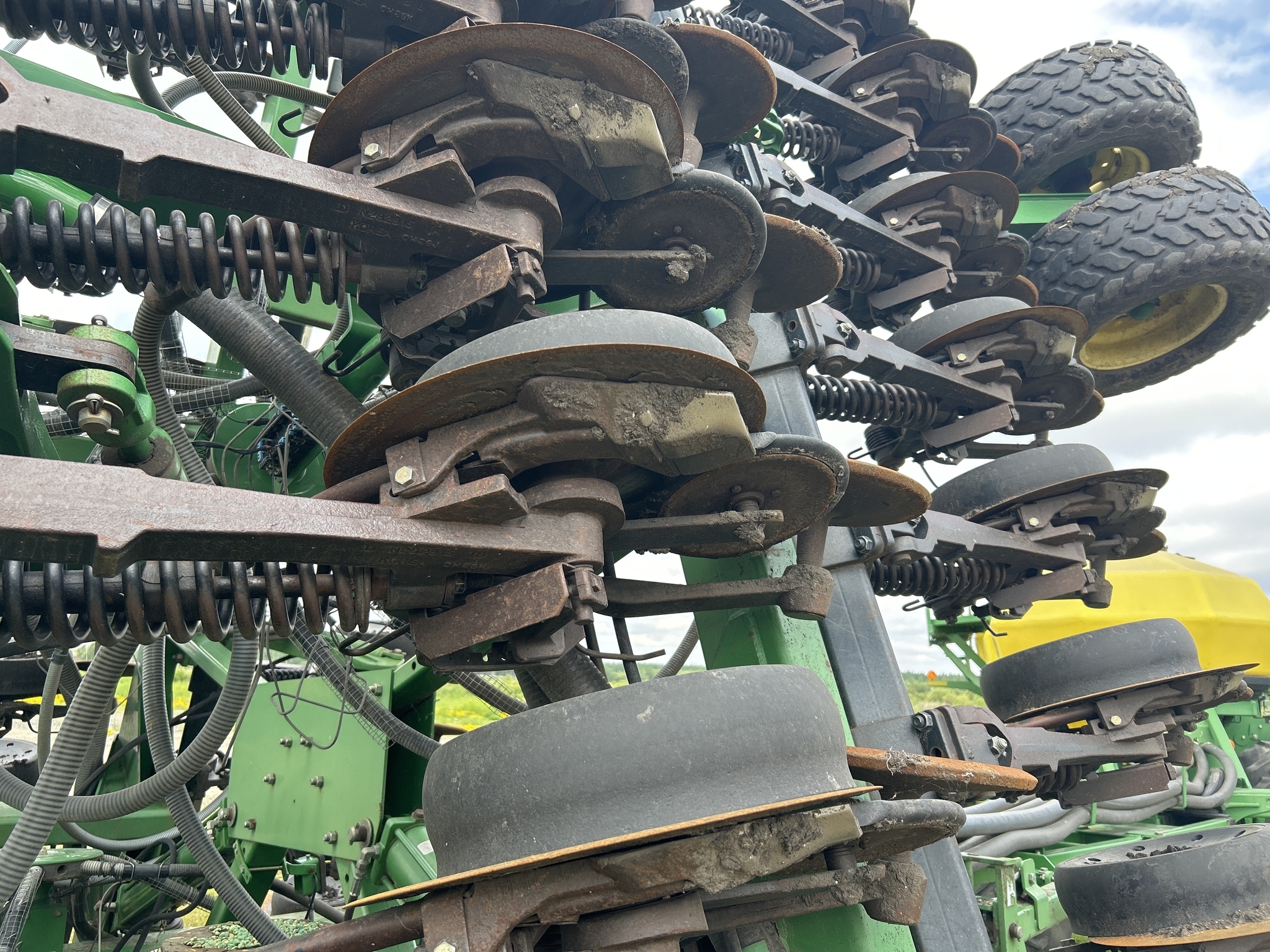 2001 John Deere 1860 Air Seeder