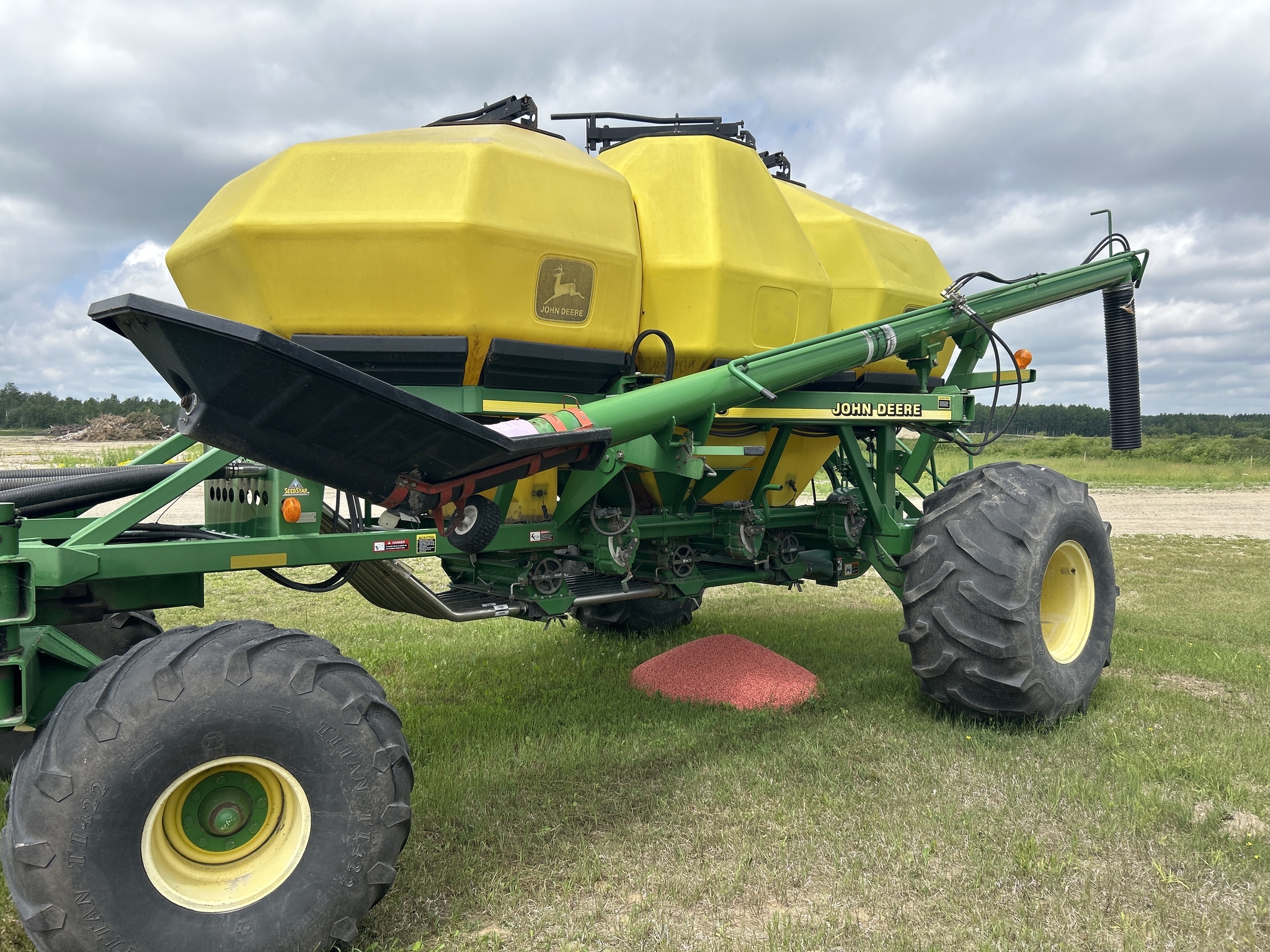 2001 John Deere 1860 Air Seeder