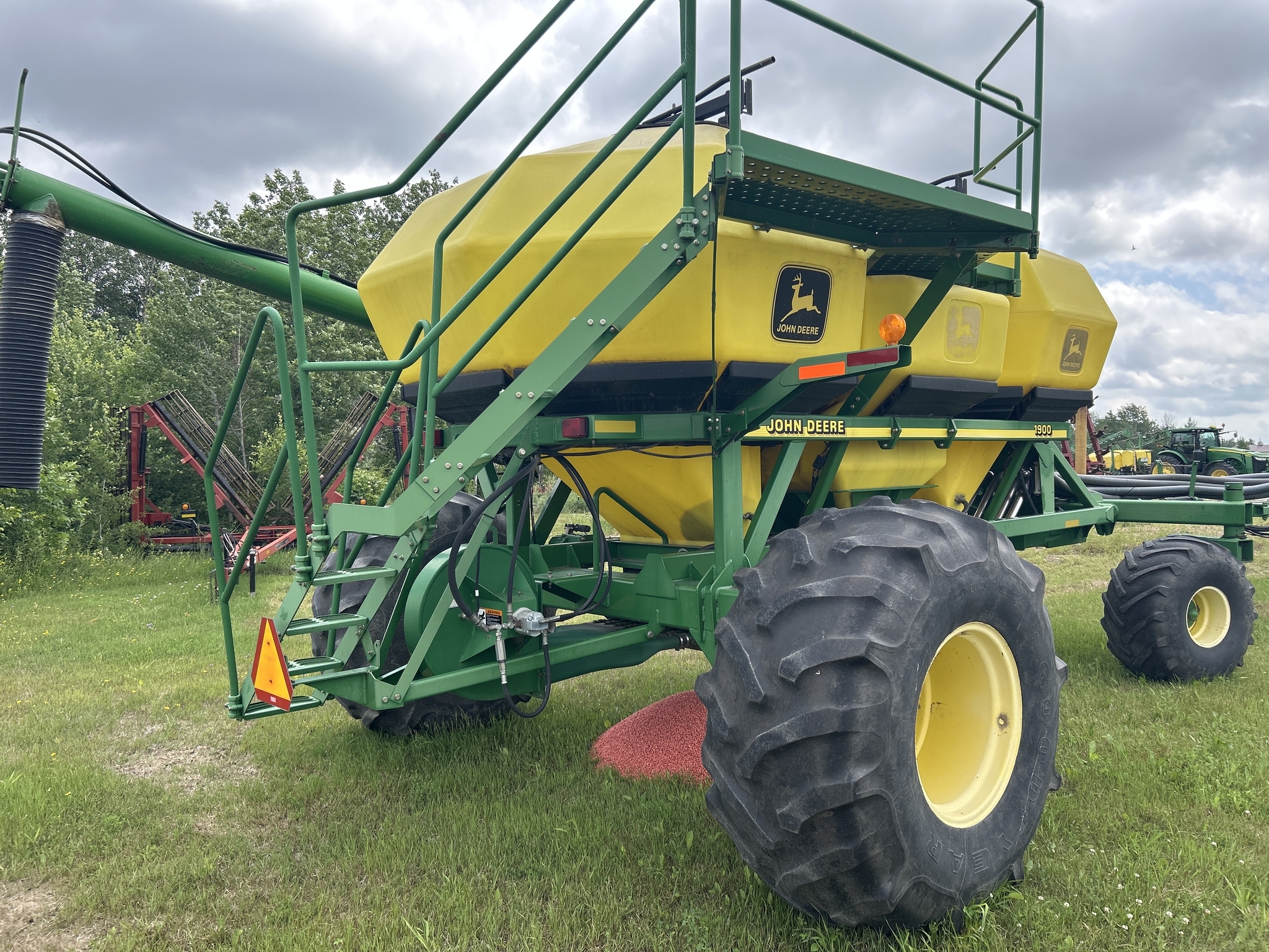 2001 John Deere 1860 Air Seeder