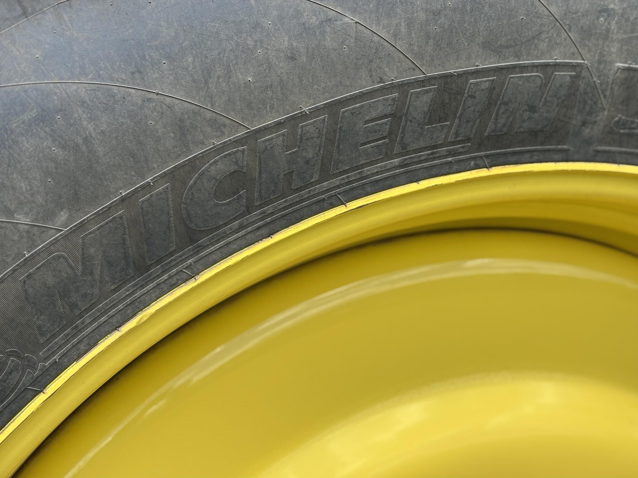 2023 John Deere 600R Loader and Skid Steer Attachment