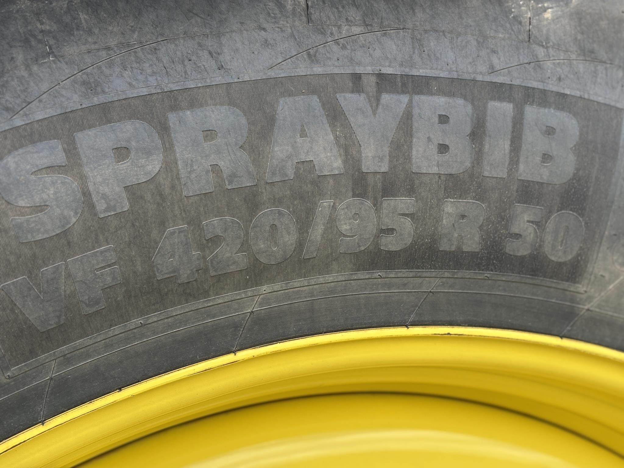 2023 John Deere 600R Loader and Skid Steer Attachment