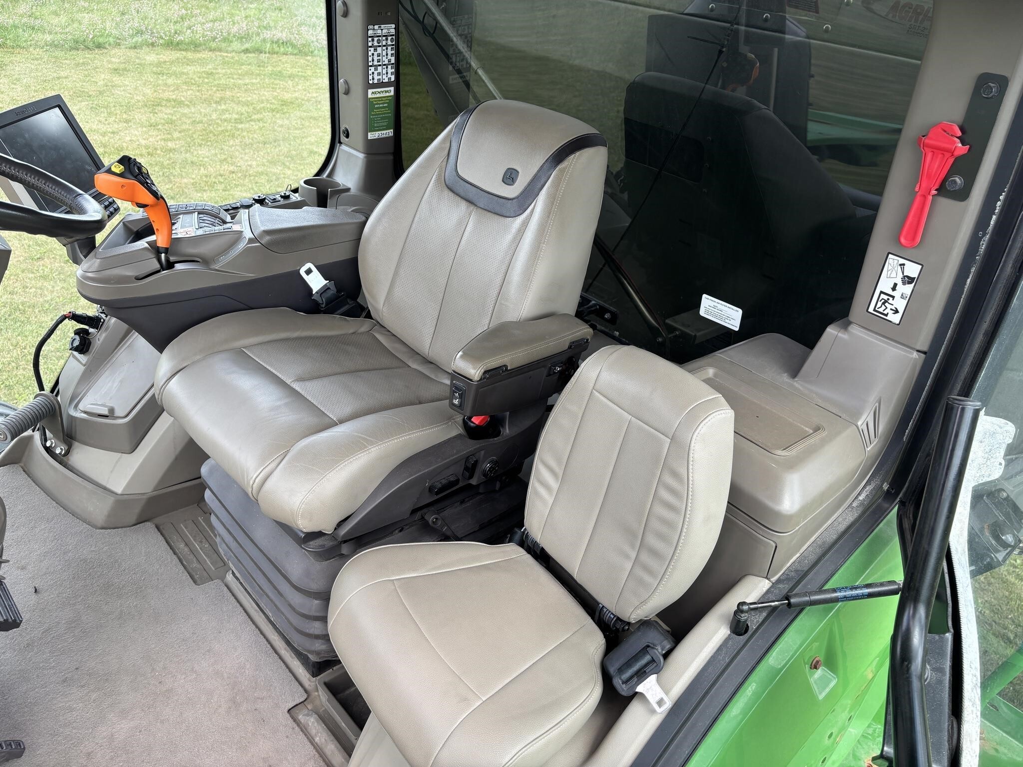 2023 John Deere 600R Loader and Skid Steer Attachment