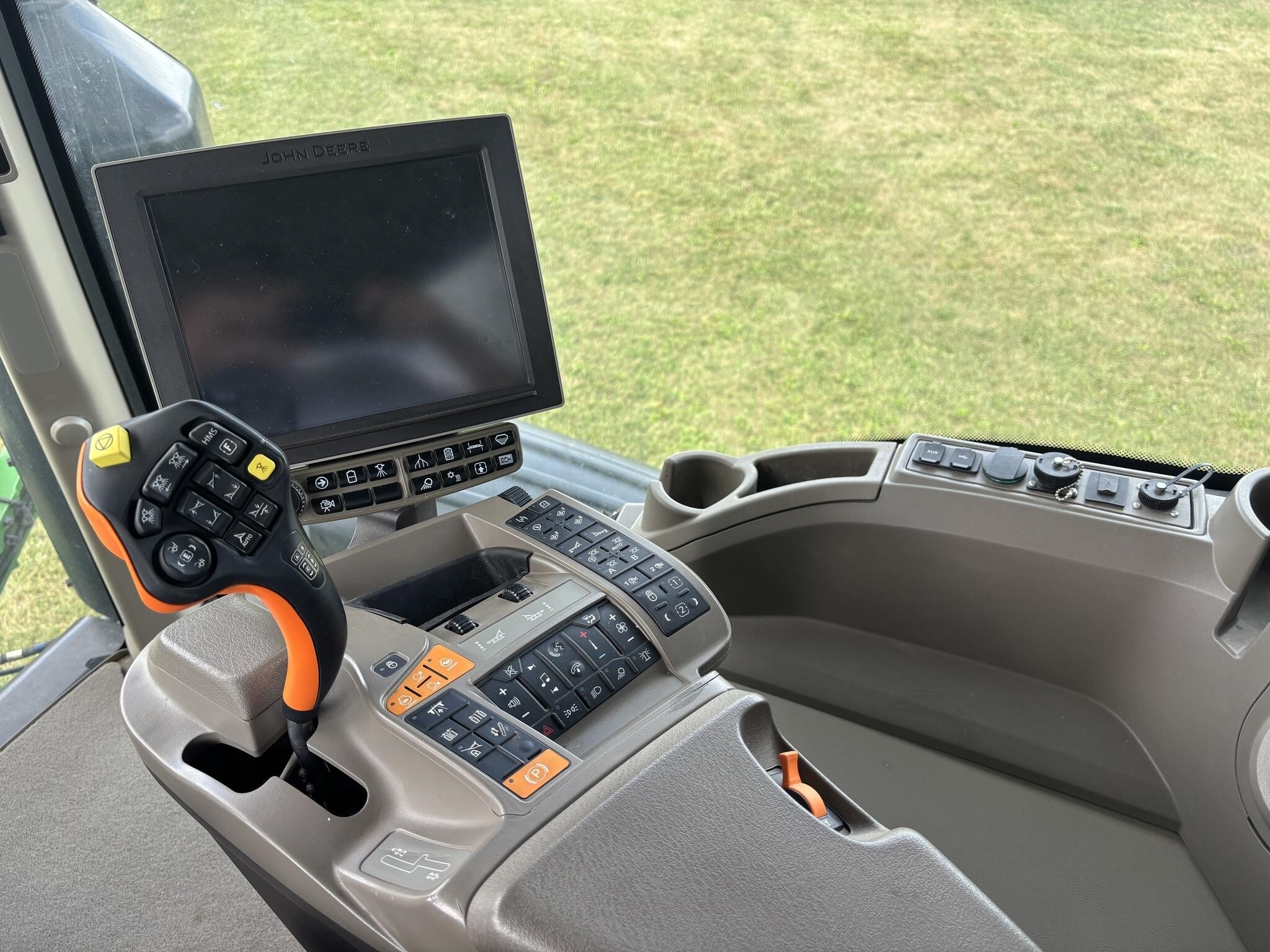 2023 John Deere 600R Loader and Skid Steer Attachment