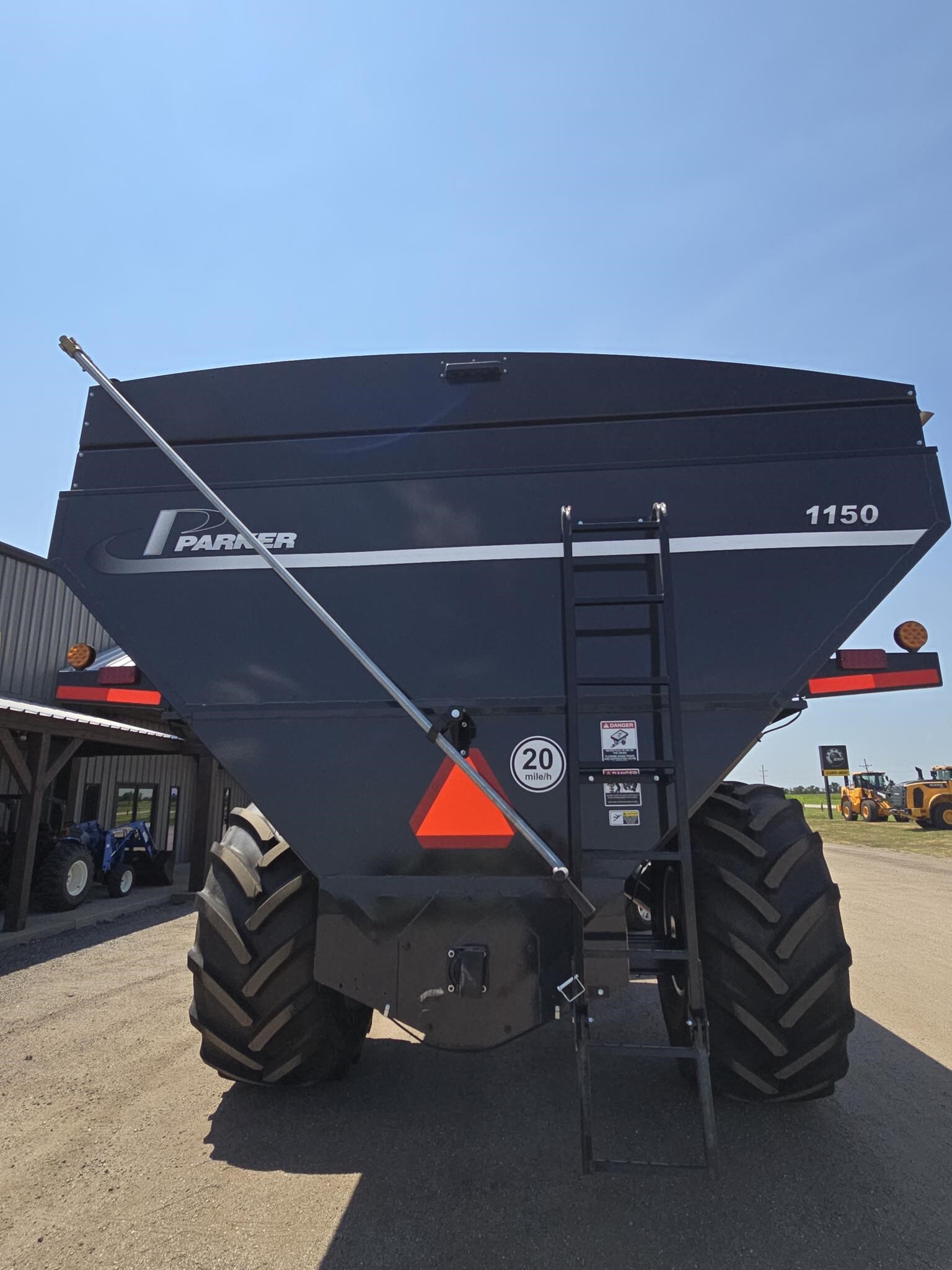 2025 Parker 1150 Grain Cart