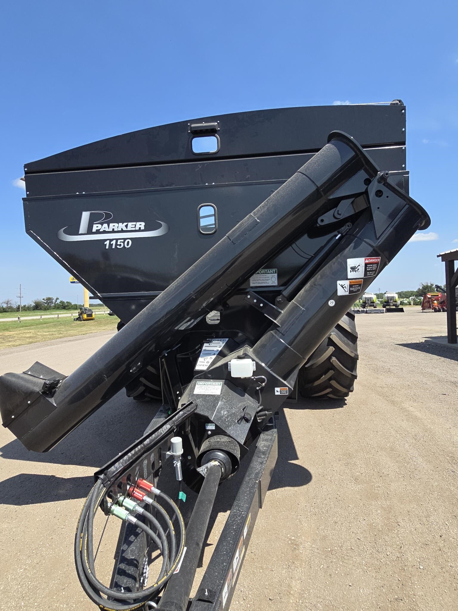 2025 Parker 1150 Grain Cart