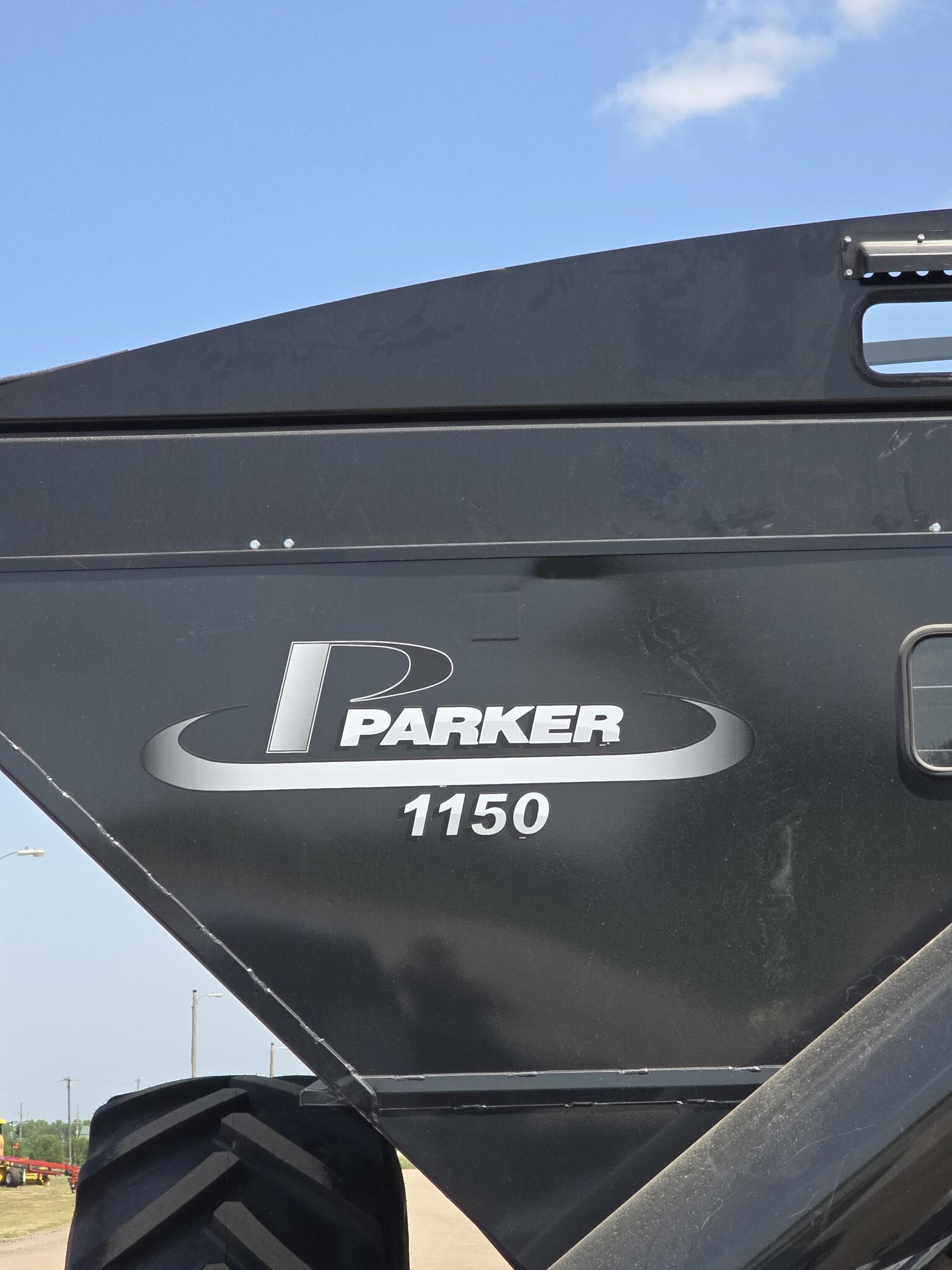 2025 Parker 1150 Grain Cart
