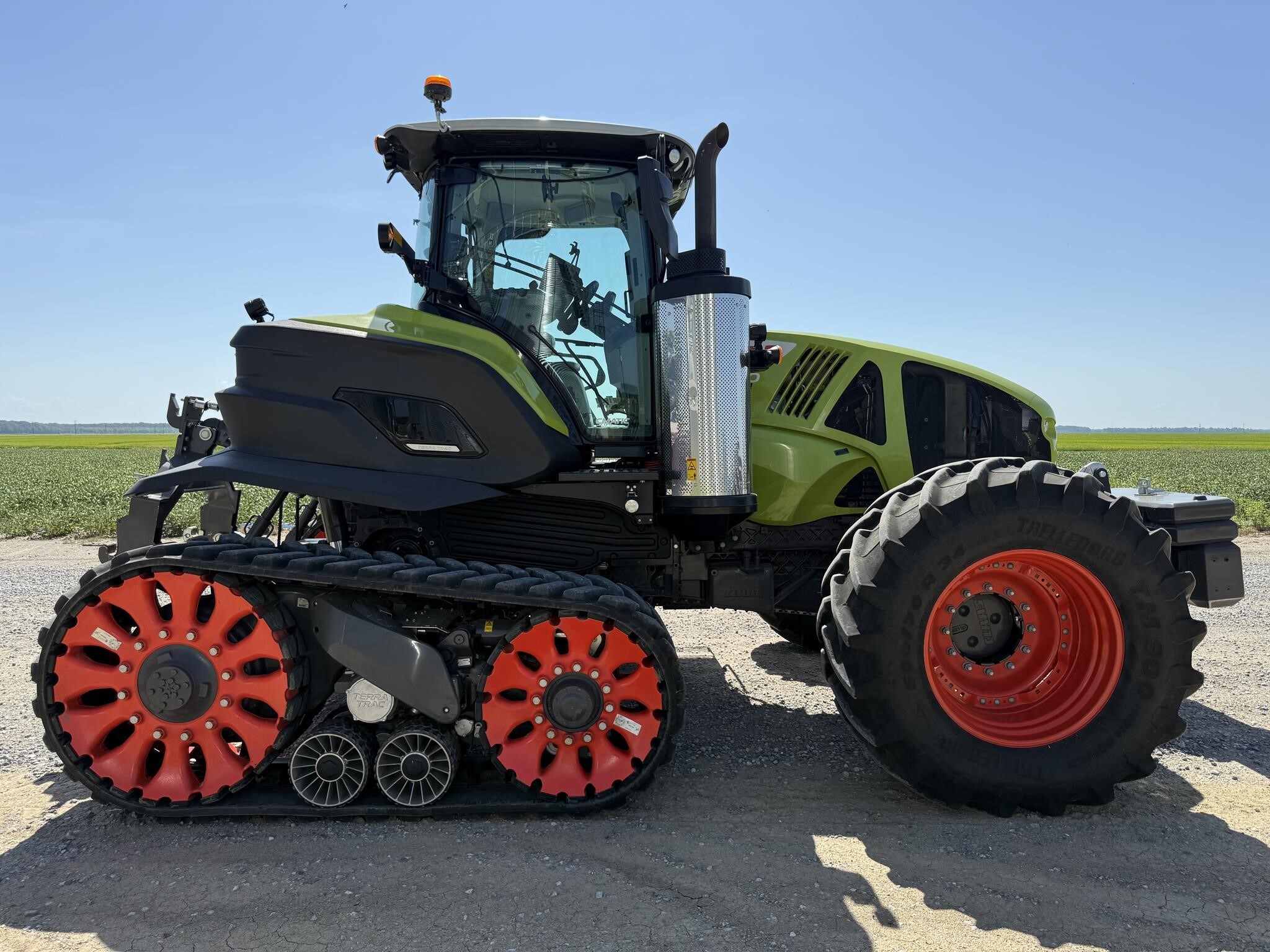 2024 Claas AXION 930TT Tractor