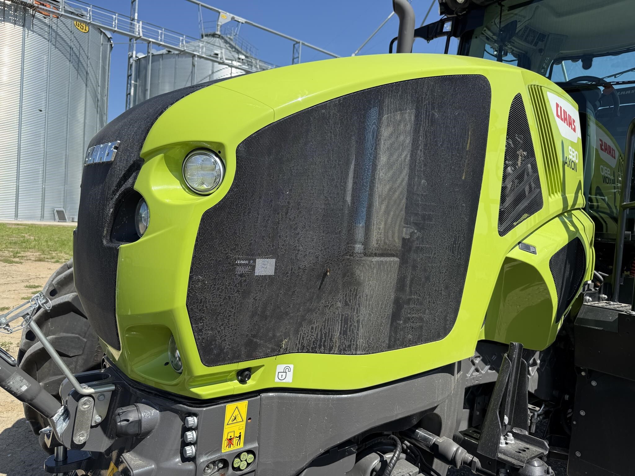 2024 Claas AXION 930TT Tractor