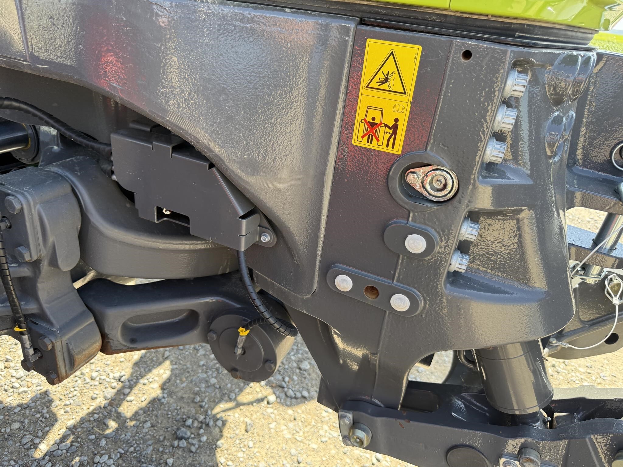 2024 Claas AXION 930TT Tractor