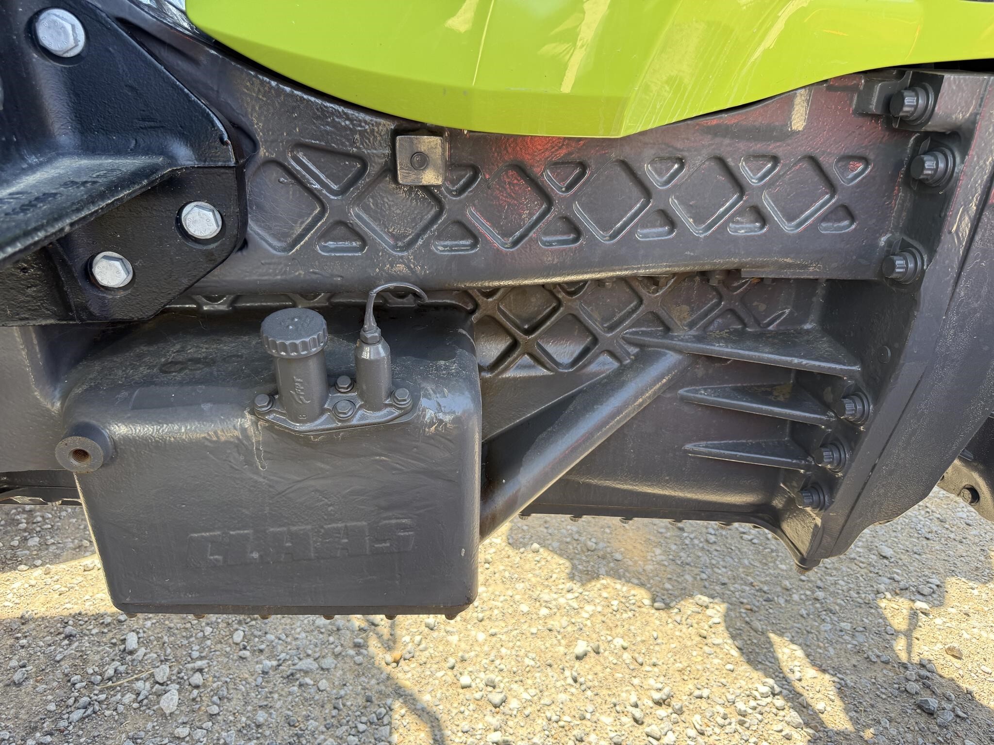 2024 Claas AXION 930TT Tractor