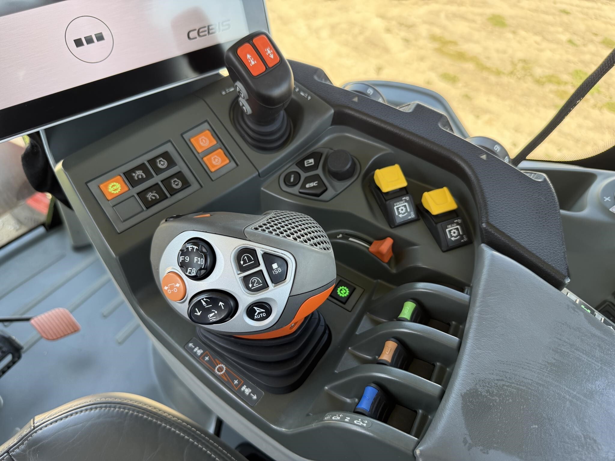 2024 Claas AXION 930TT Tractor