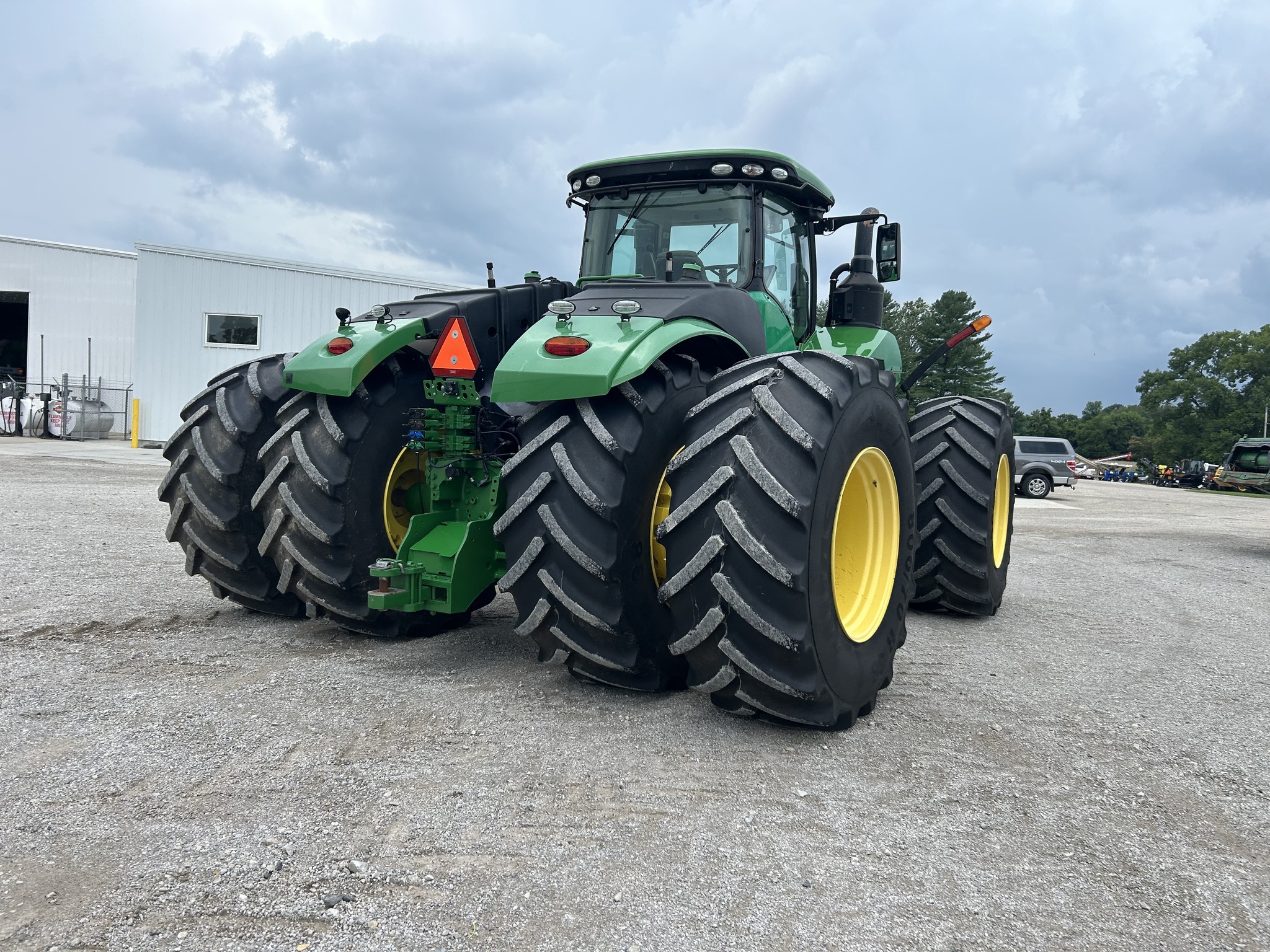 2020 John Deere 9520R Tractor
