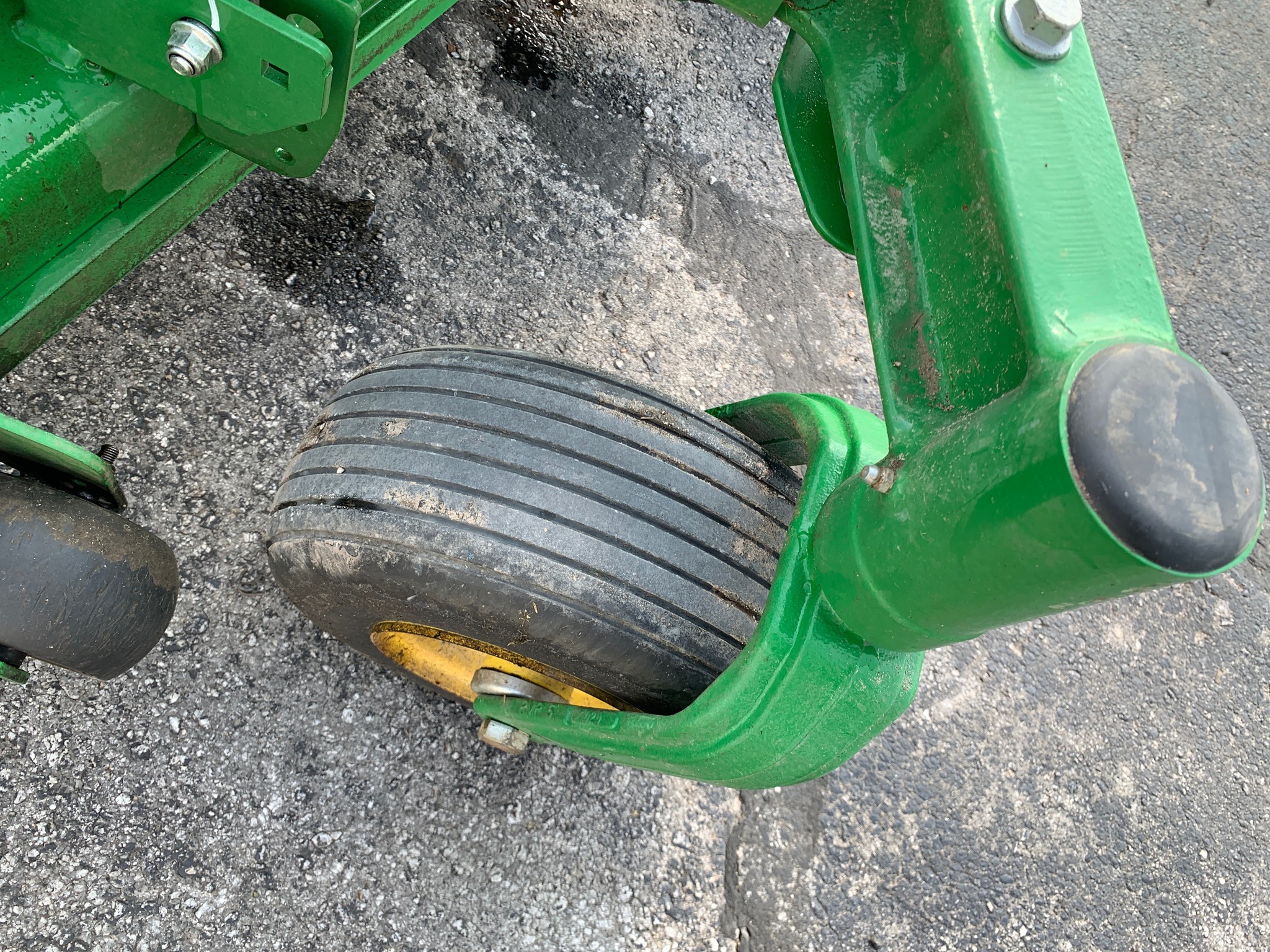 2021 John Deere Z930R Lawn Mower