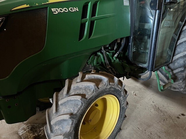 2017 John Deere 5100GN Tractor