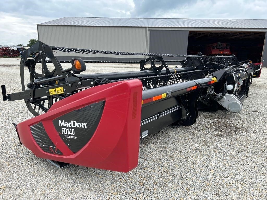 2018 MacDon FD140 Platform