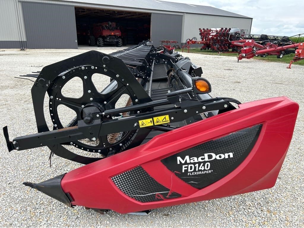 2018 MacDon FD140 Platform