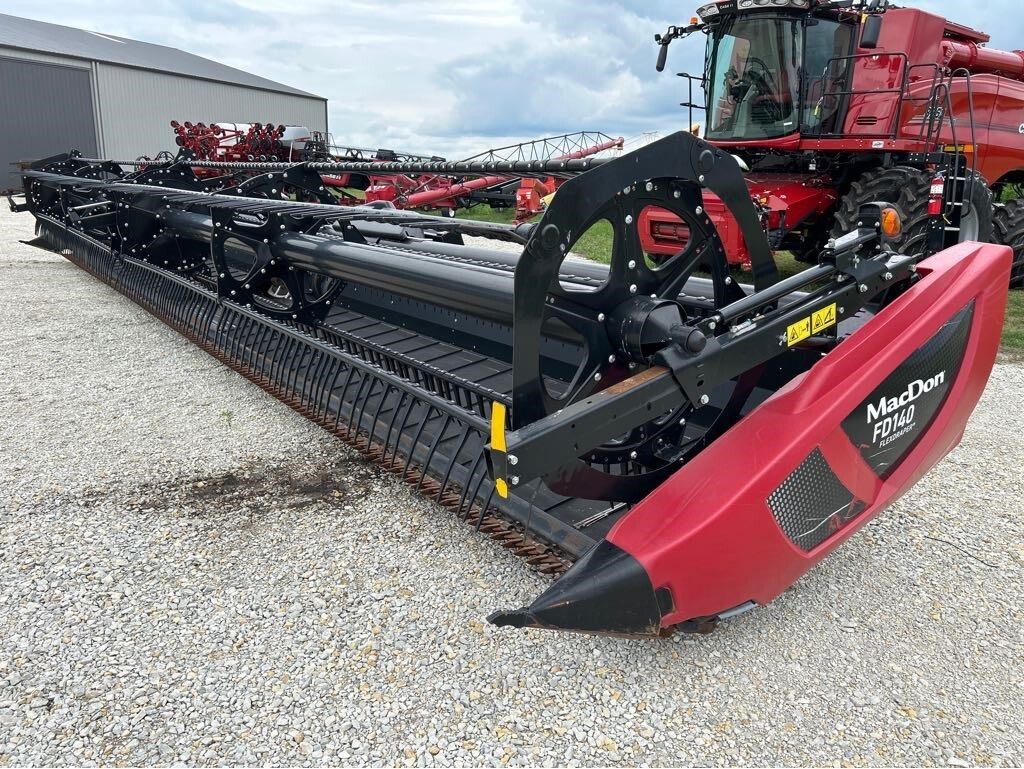 2018 MacDon FD140 Platform