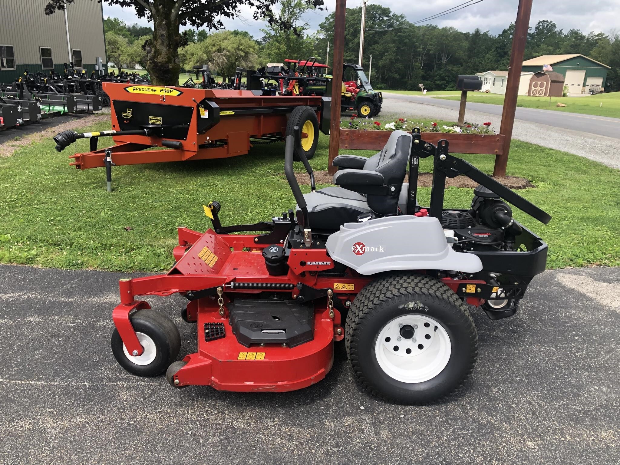 2025 Exmark LRE730GKA604A3 Lawn Mower