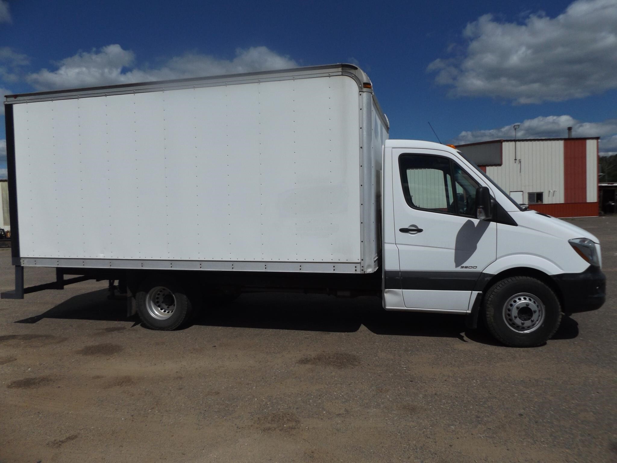 2015 Freightliner Sprinter 3500 Box Trucks/Trailer