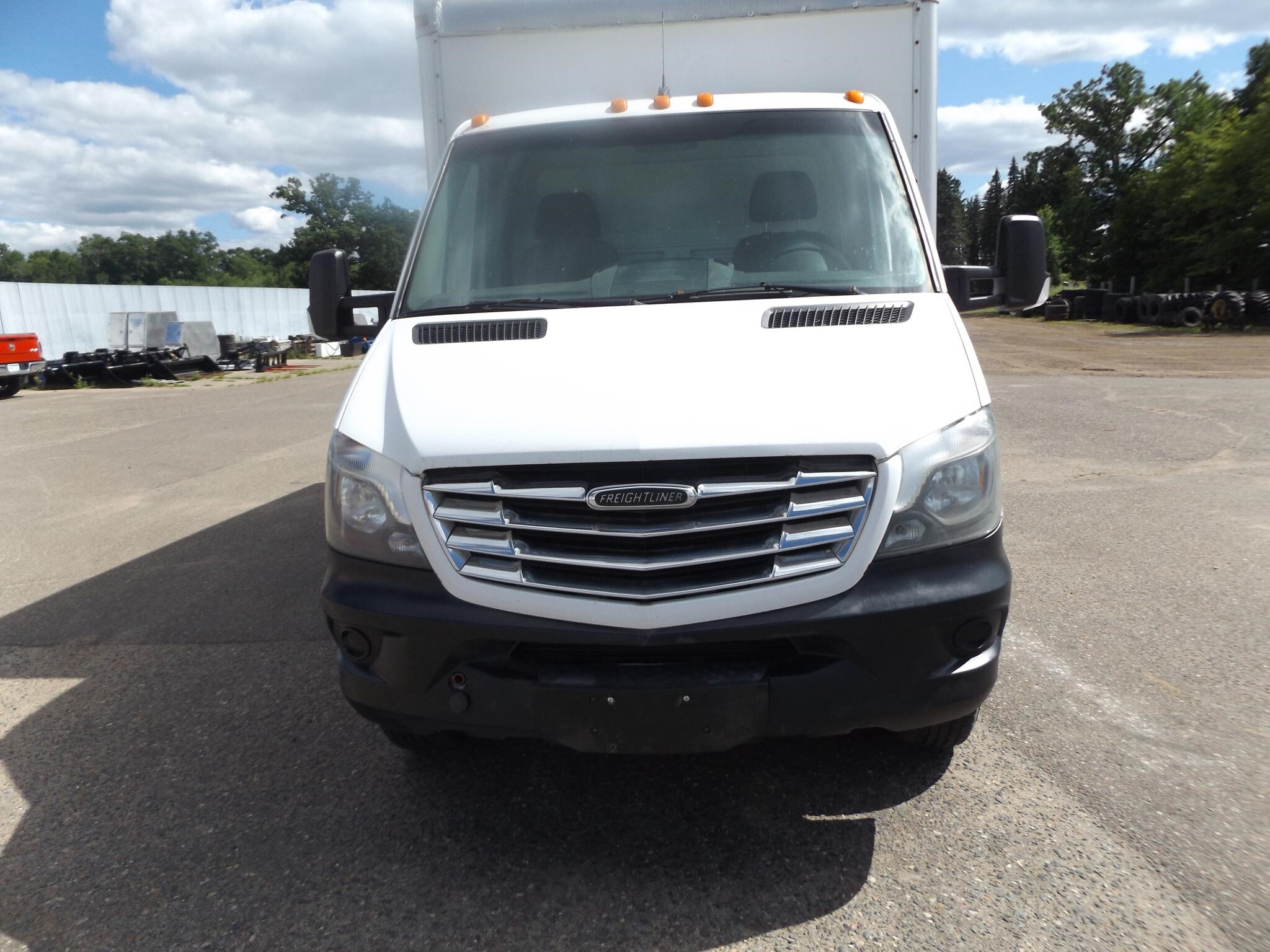 2015 Freightliner Sprinter 3500 Box Trucks/Trailer