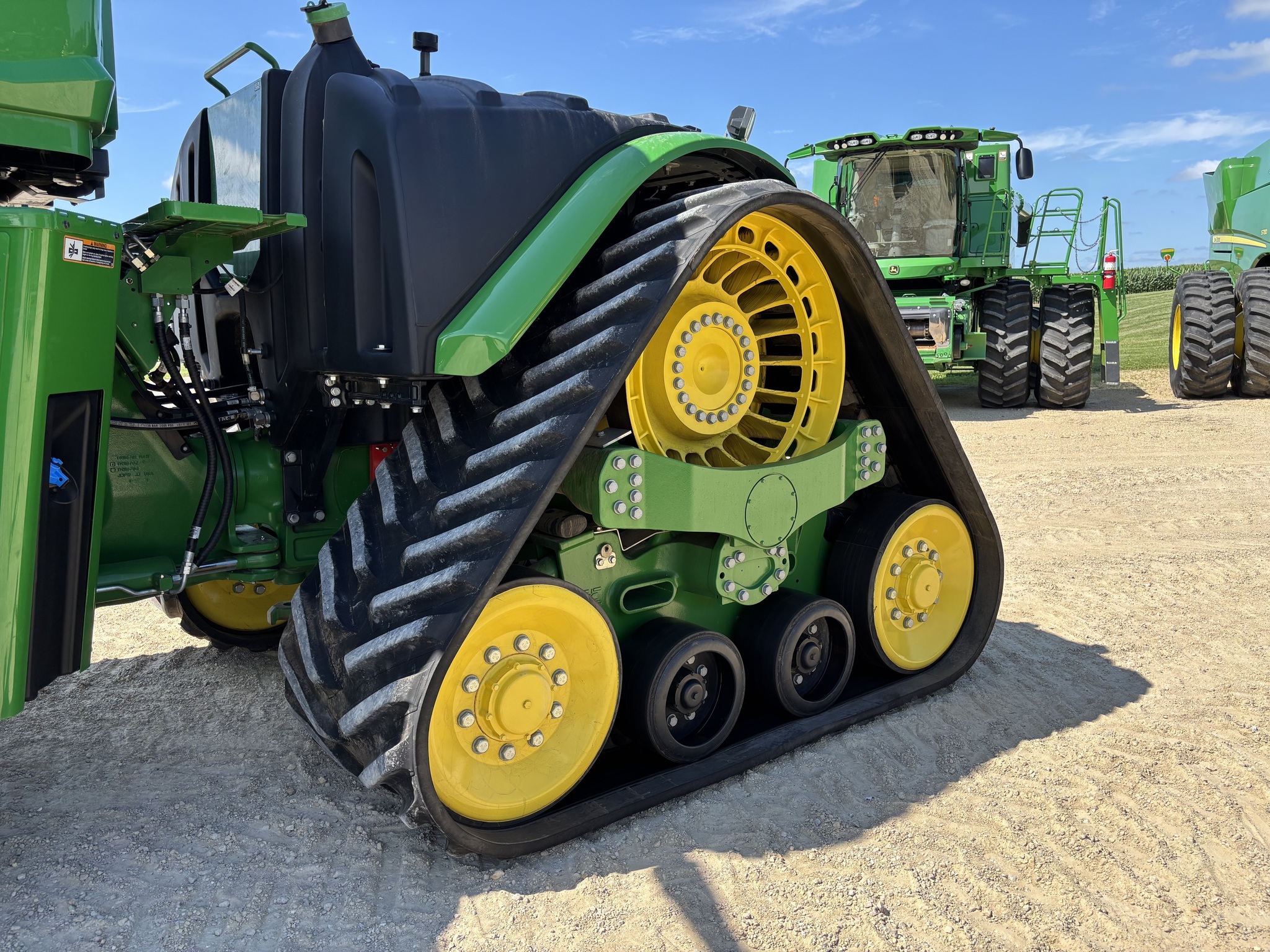 2022 John Deere 9RX 590 Tractor