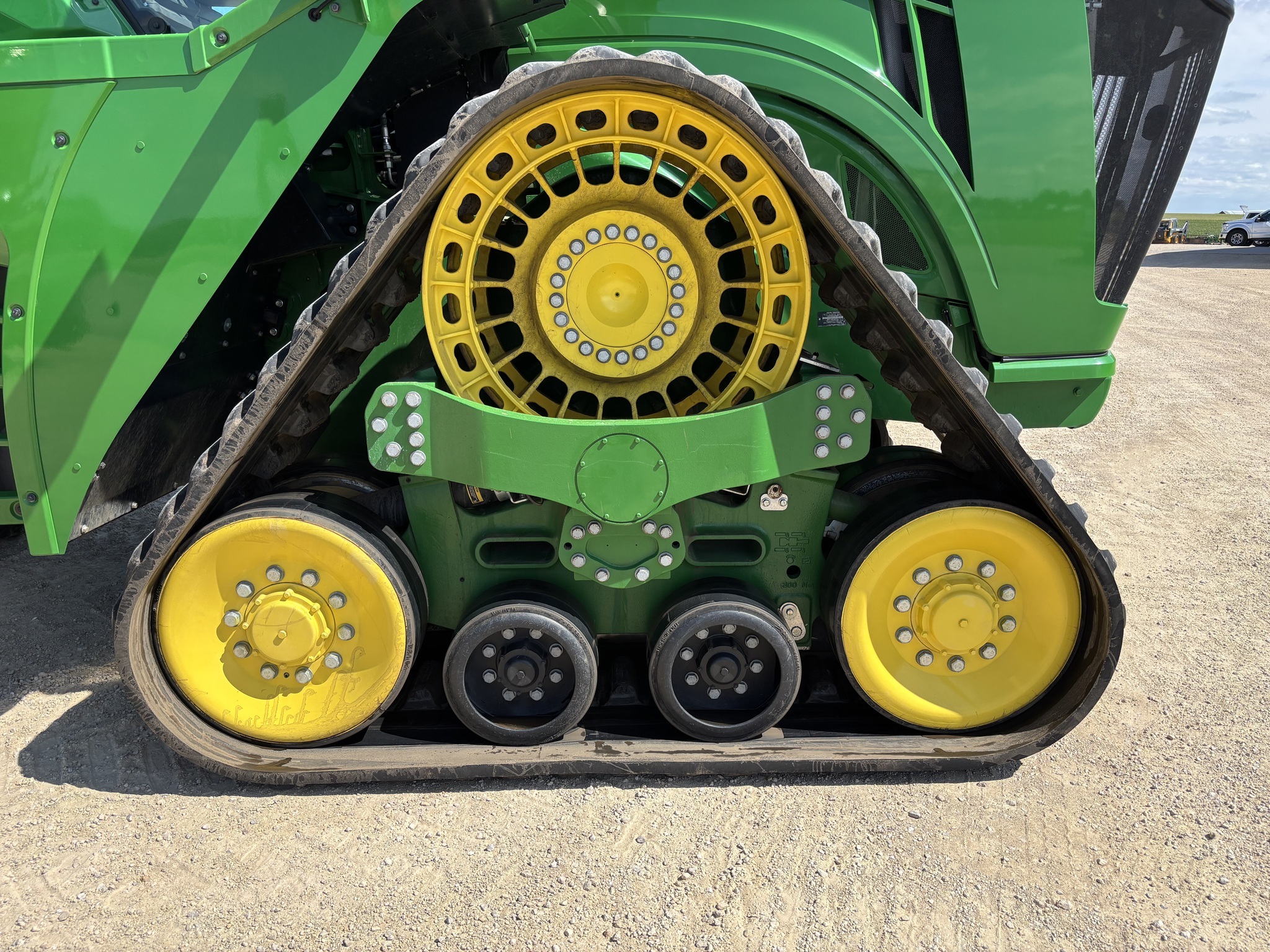 2022 John Deere 9RX 590 Tractor