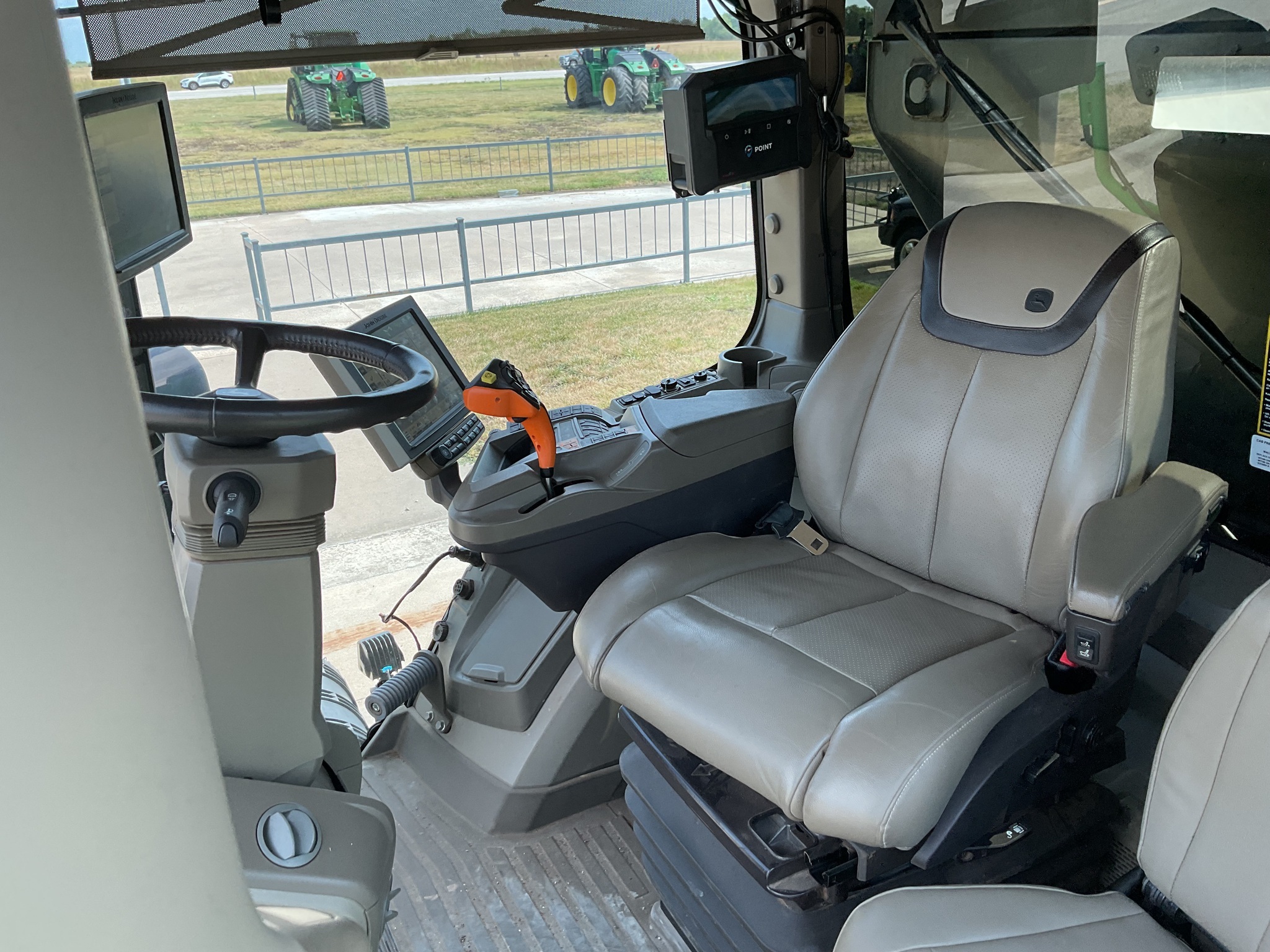 2022 John Deere 800R Self-Propelled Fertilizer Spreader