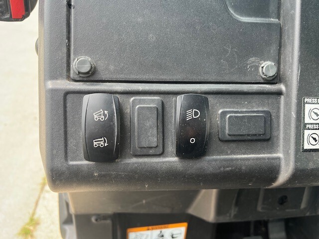 2023 John Deere XUV 835M ATVs and Utility Vehicle