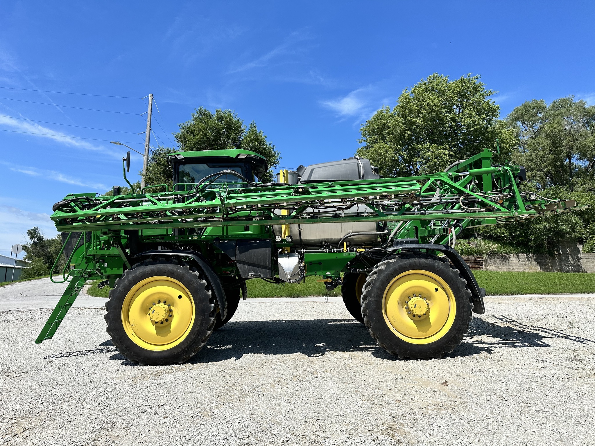 2025 John Deere 412R Self-Propelled Sprayer